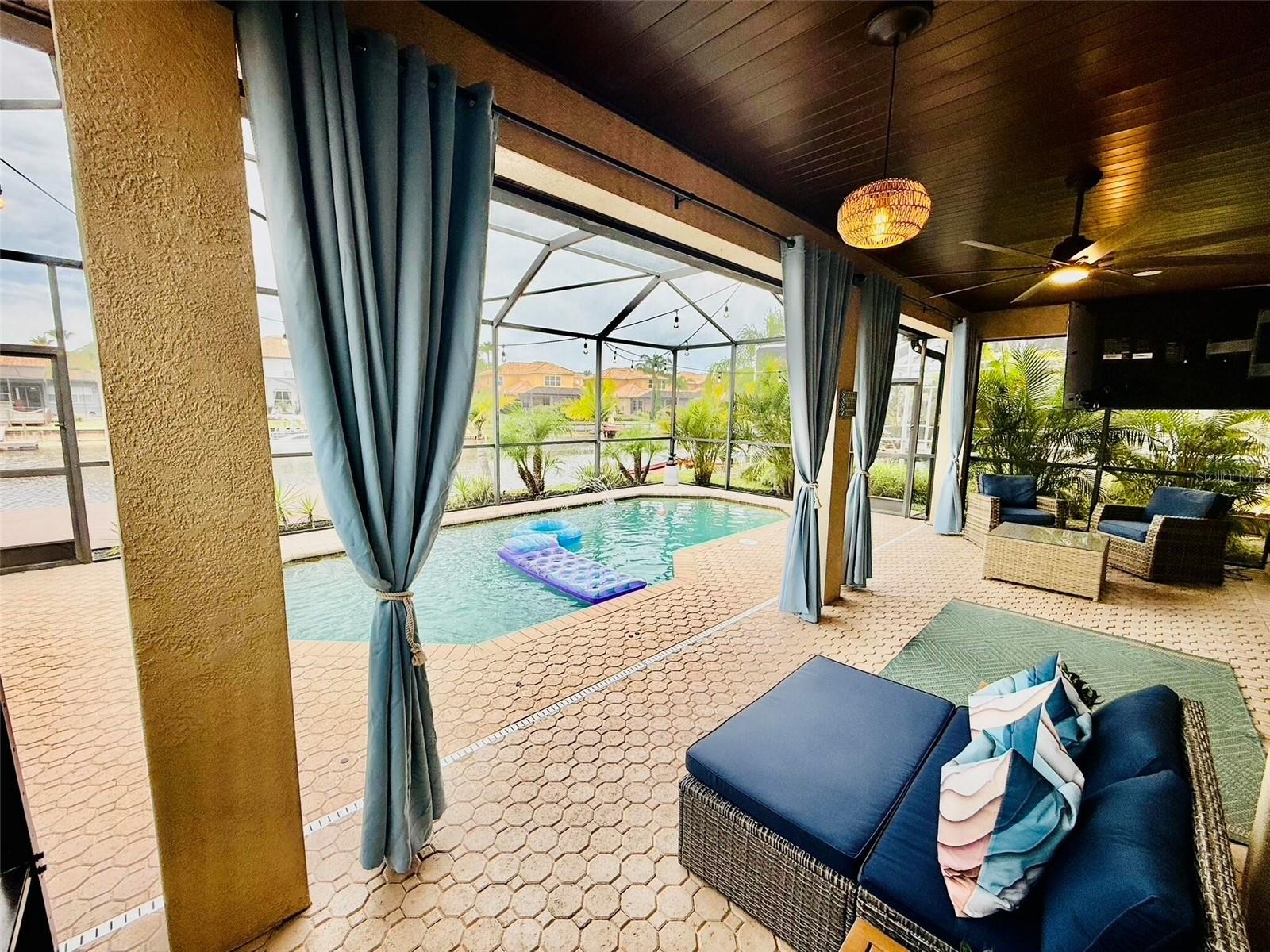 Image 39 of 75 For 18018 Malakai Isle Drive