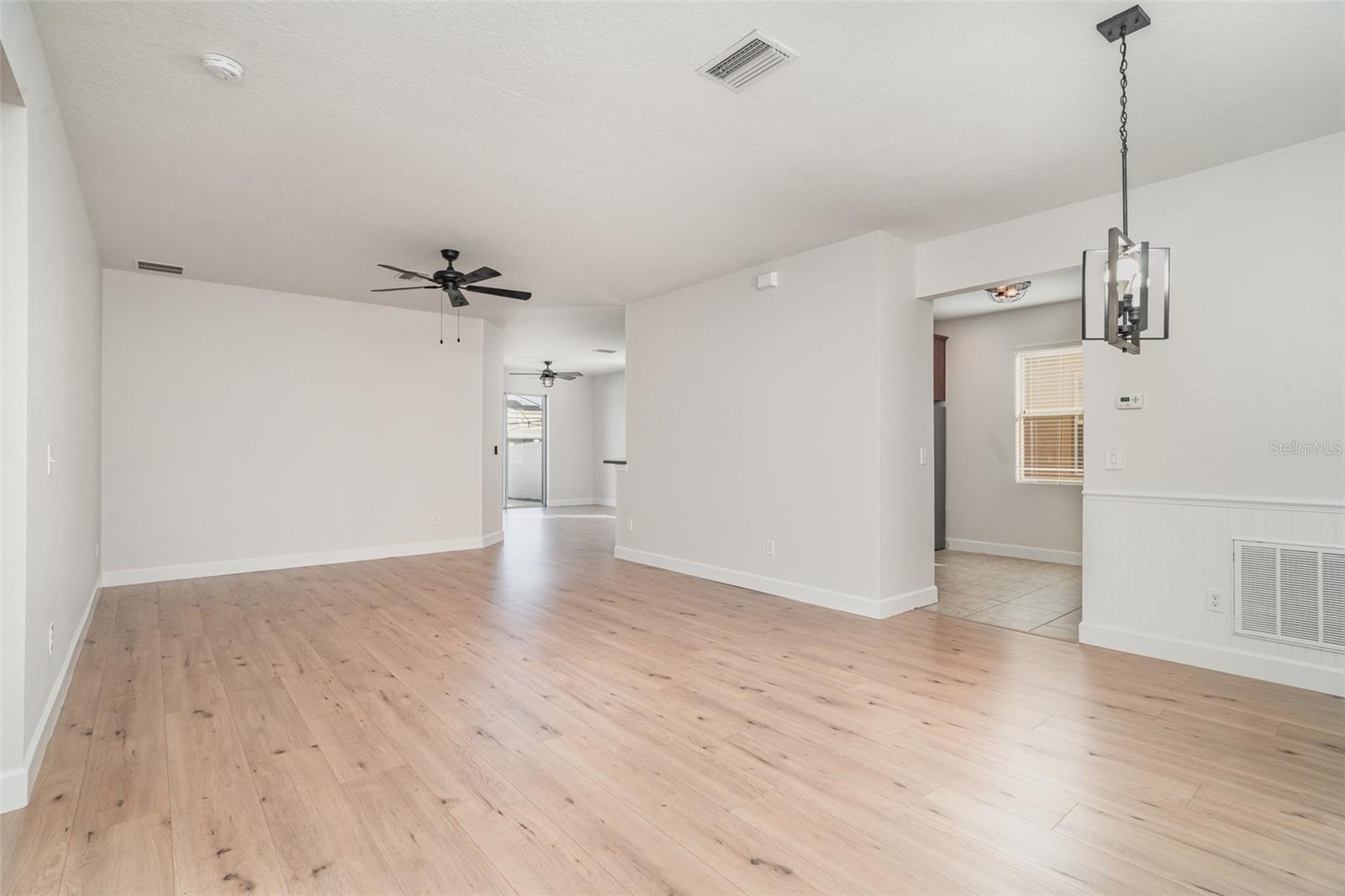 Image 7 of 28 For 572 Vista Ridge Drive