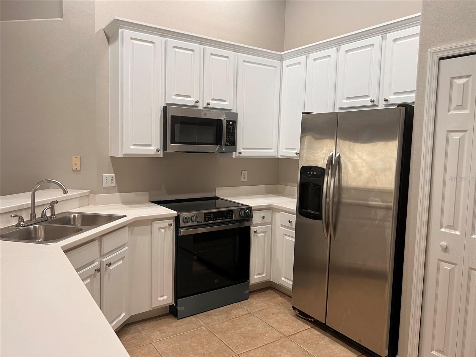 Image 3 of 5 For 9729 Pecky Cypress Way