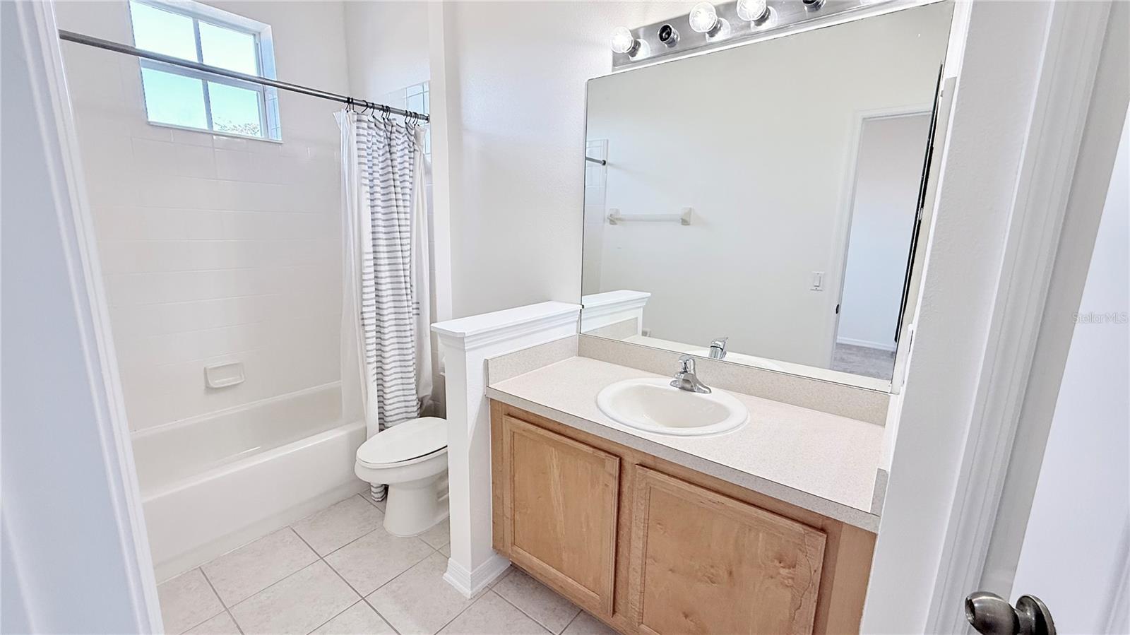 Image 20 of 34 For 10424 Kiplinger Lane 239