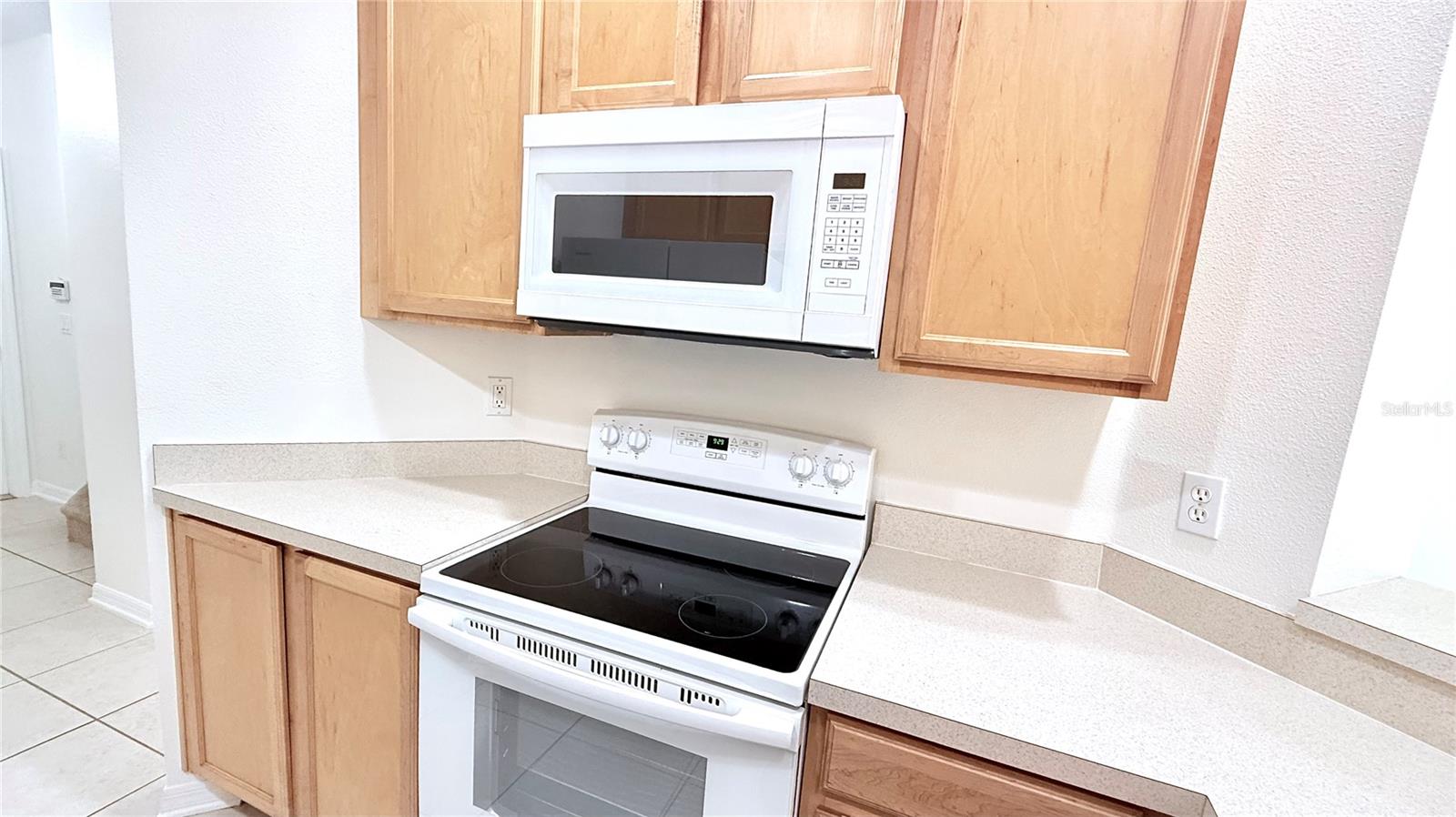 Image 7 of 34 For 10424 Kiplinger Lane 239