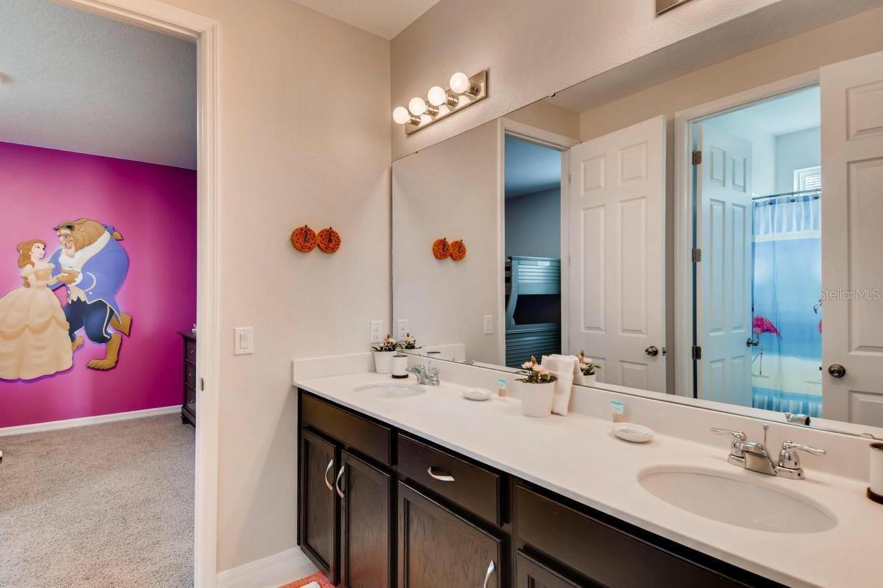 Image 31 of 47 For 9035 Sunshine Ridge Loop