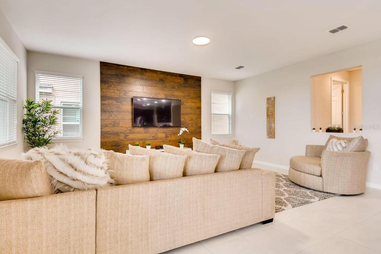 Image 4 of 47 For 9035 Sunshine Ridge Loop