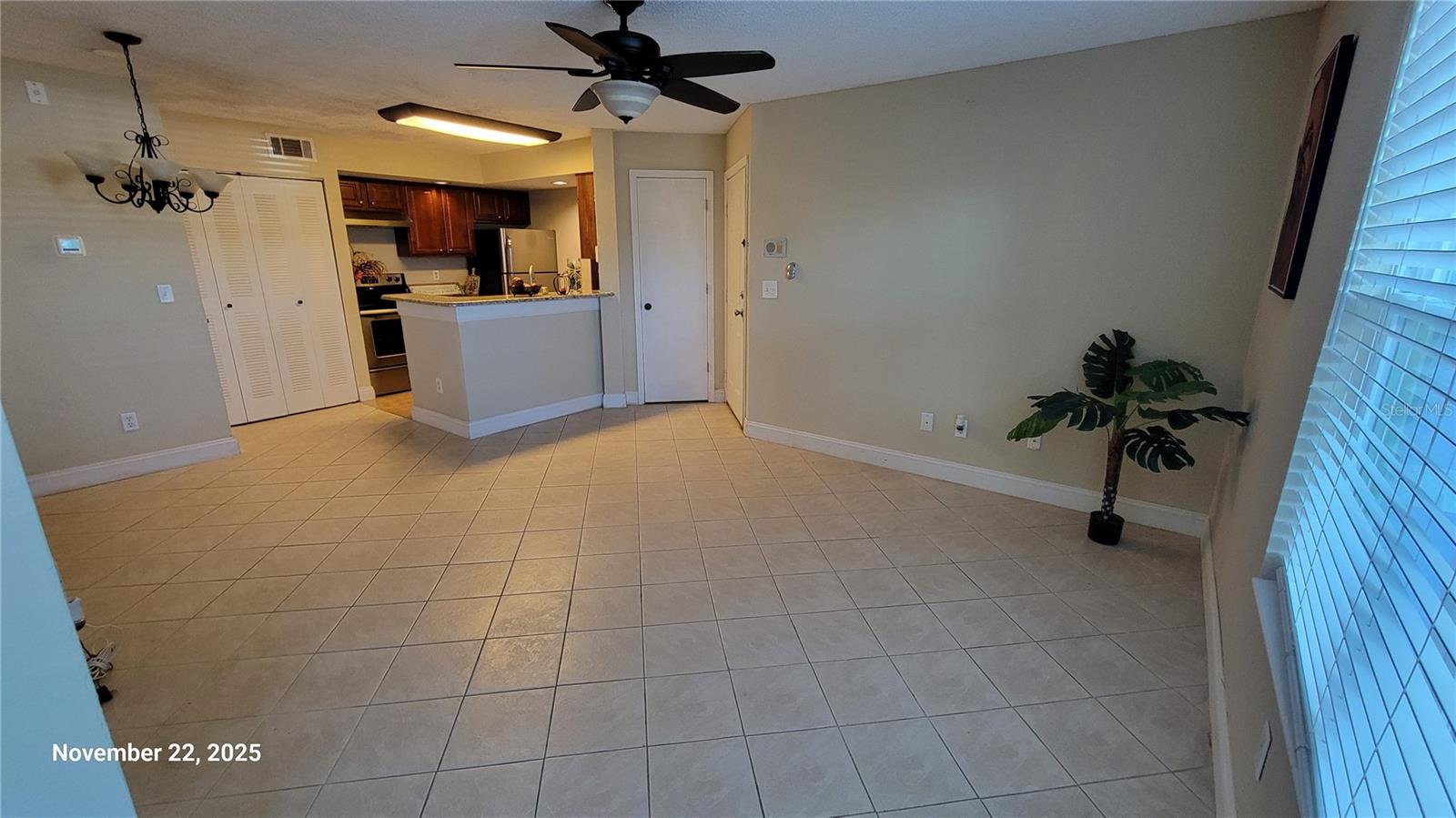 Image 18 of 40 For 5701 Gatlin Avenue 114