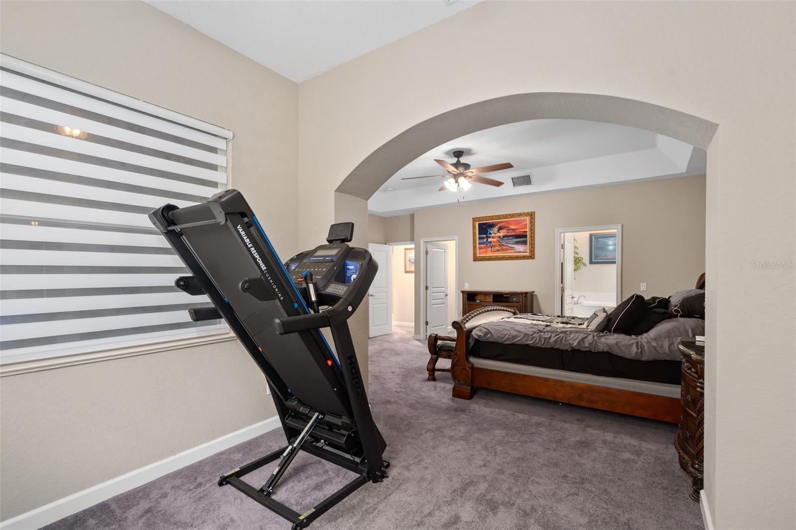 Image 12 of 40 For 932 Classic View Drive