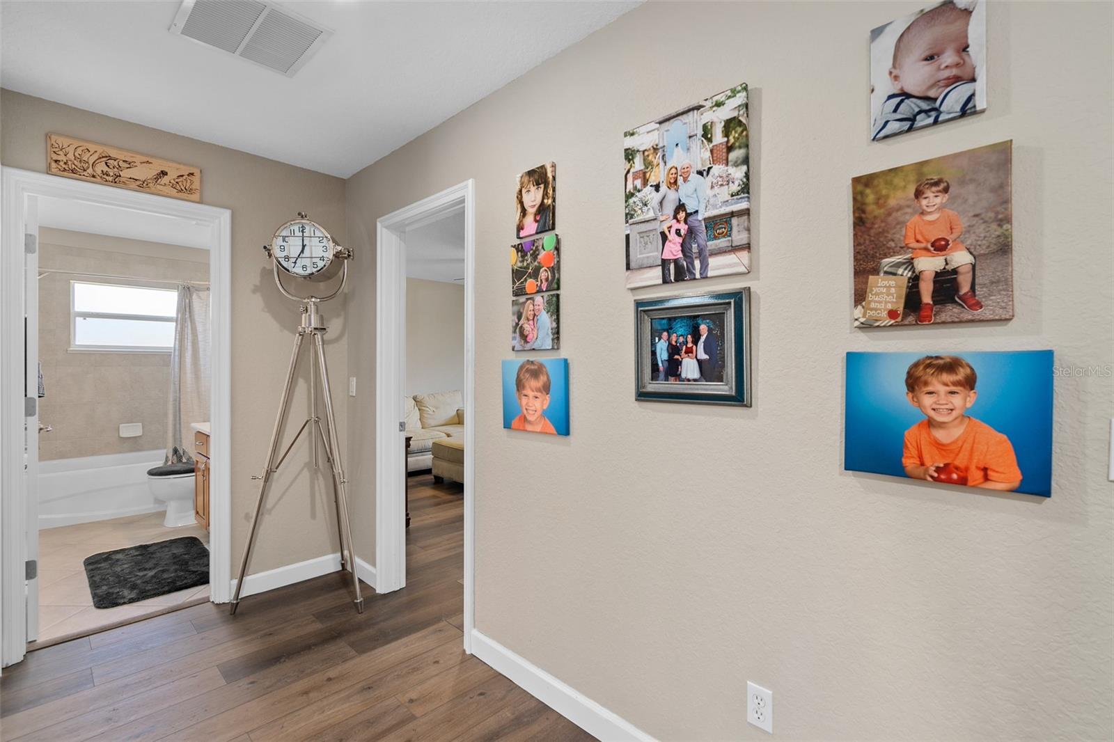 Image 31 of 40 For 932 Classic View Drive