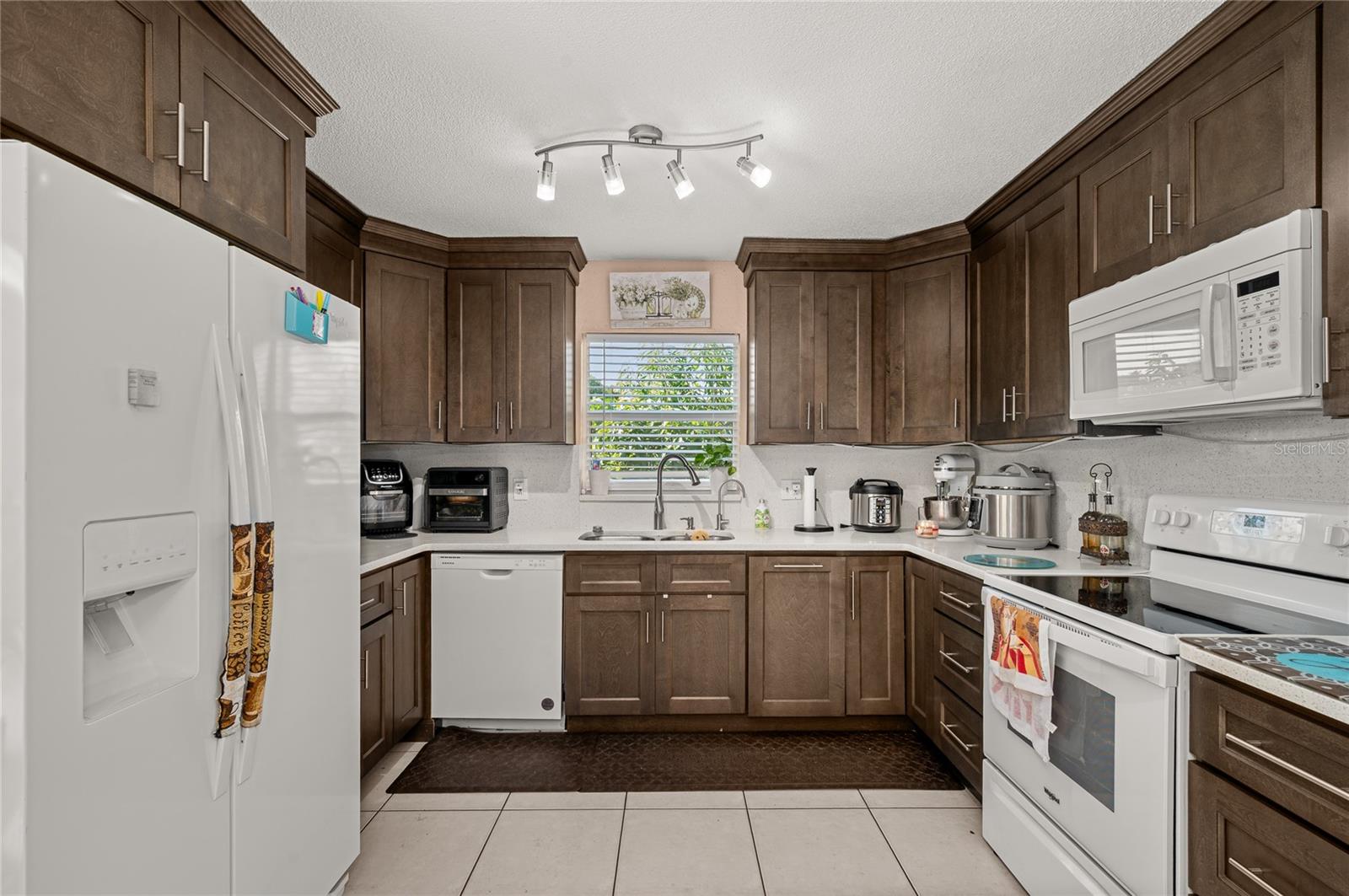 Image 10 of 31 For 2225 Santa Lucia Street