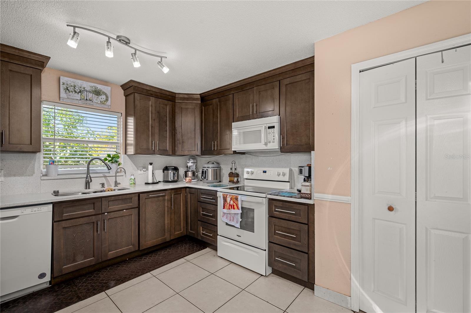 Image 12 of 31 For 2225 Santa Lucia Street