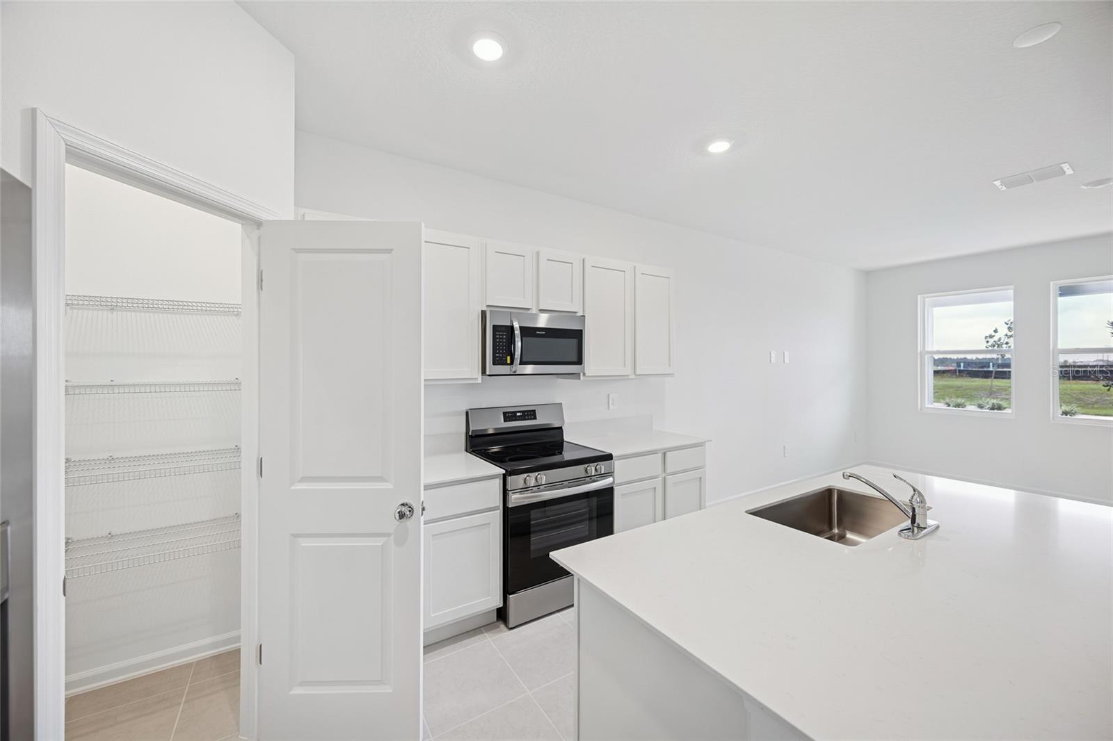 Image 3 of 14 For 2979 Mallof  