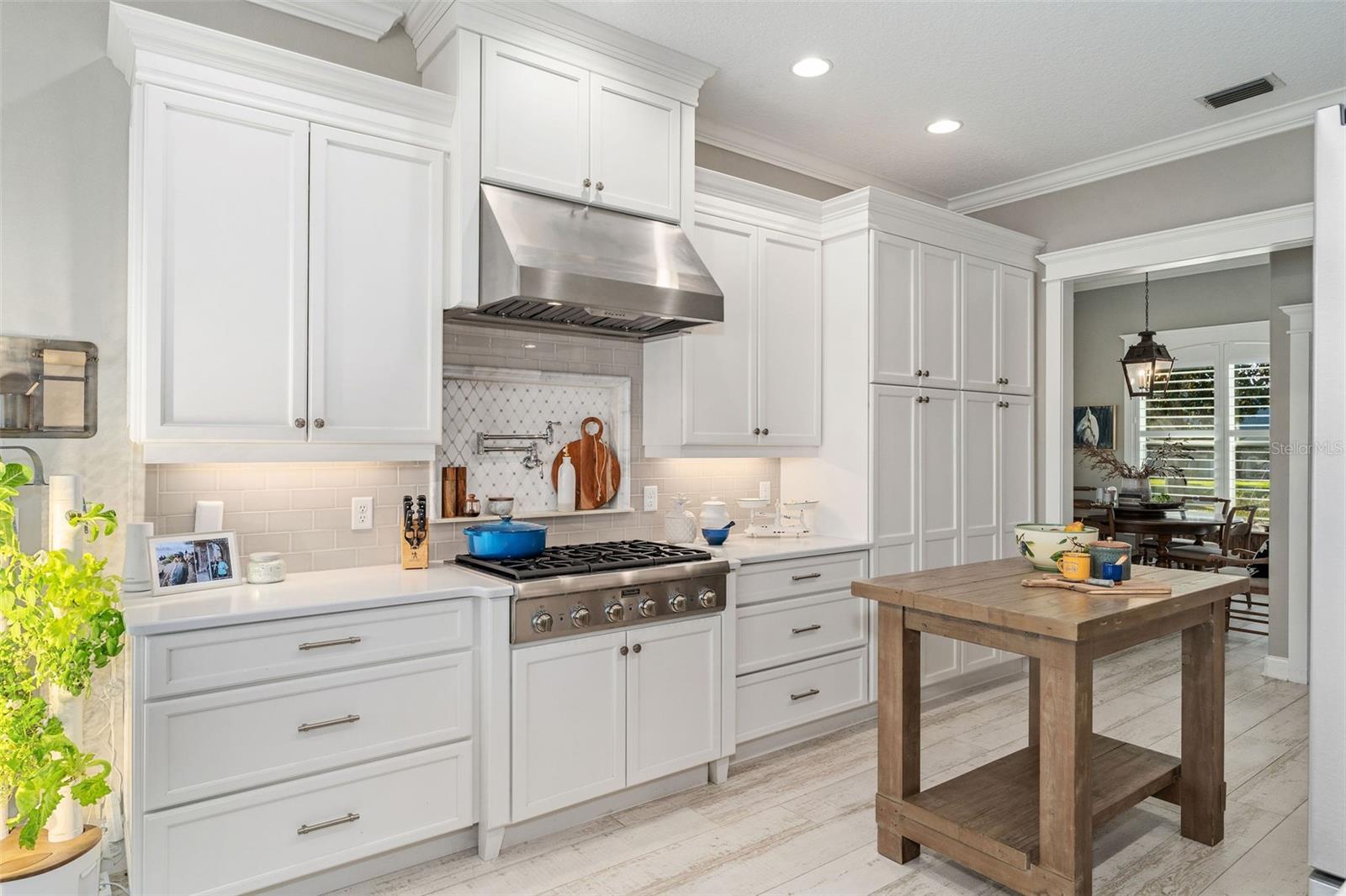 Image 10 of 33 For 16744 Bay Club Drive