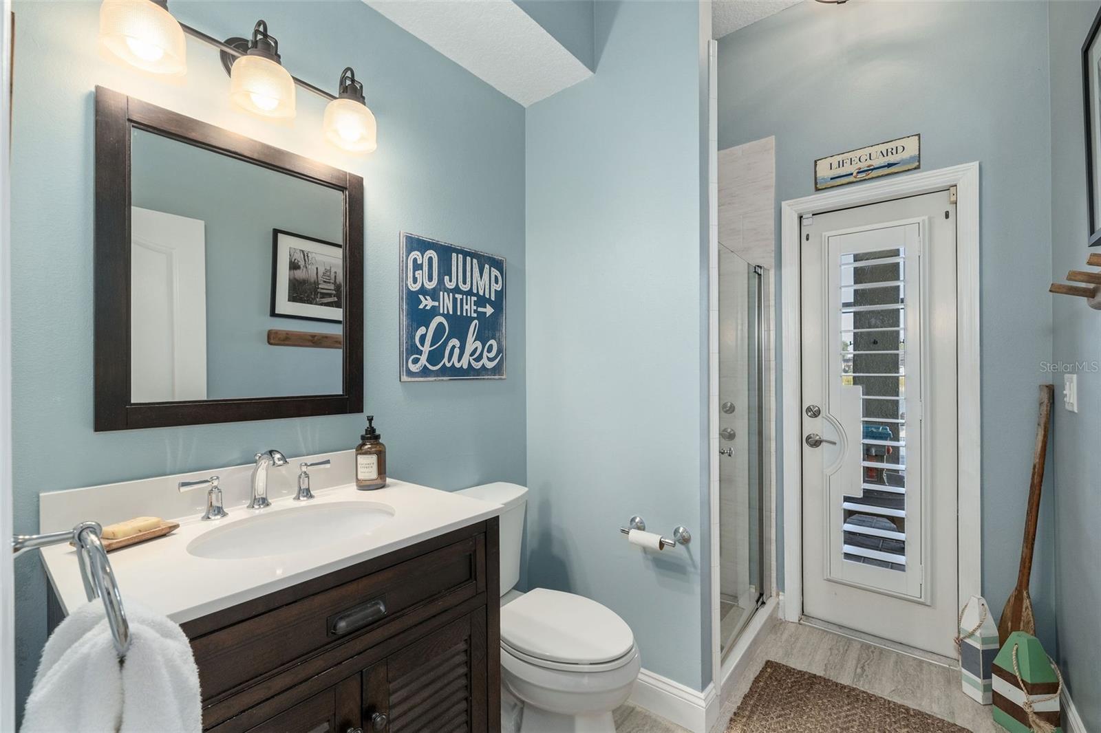 Image 25 of 33 For 16744 Bay Club Drive