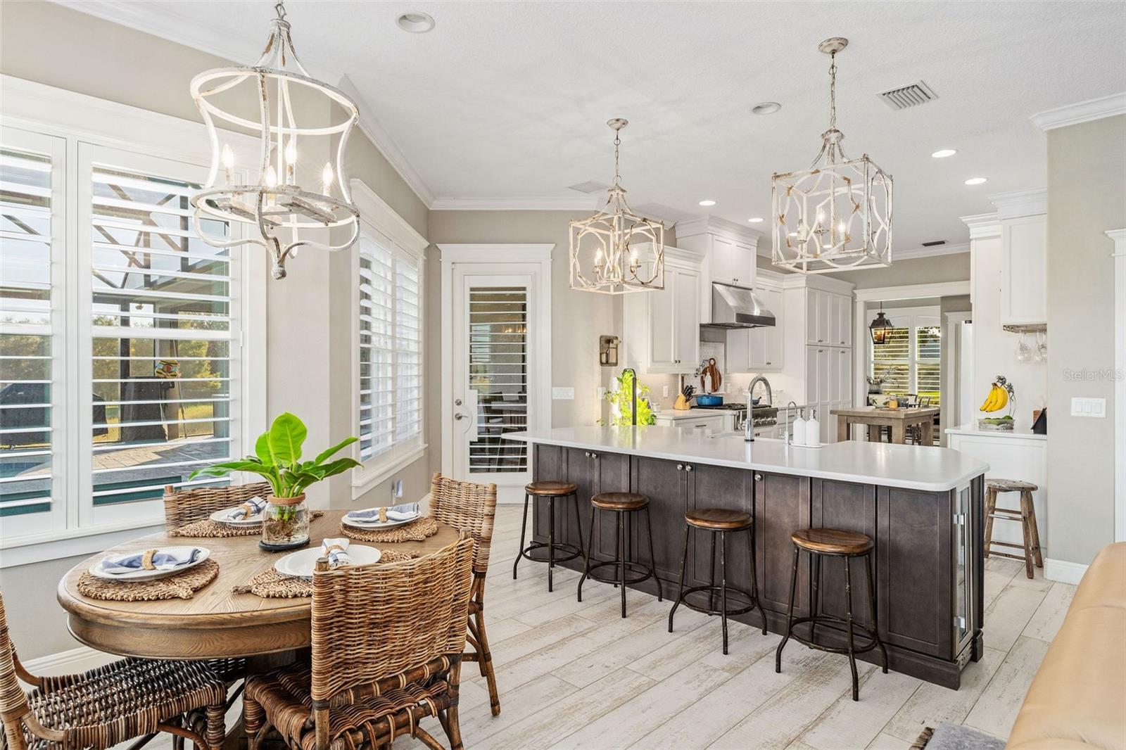 Image 7 of 33 For 16744 Bay Club Drive