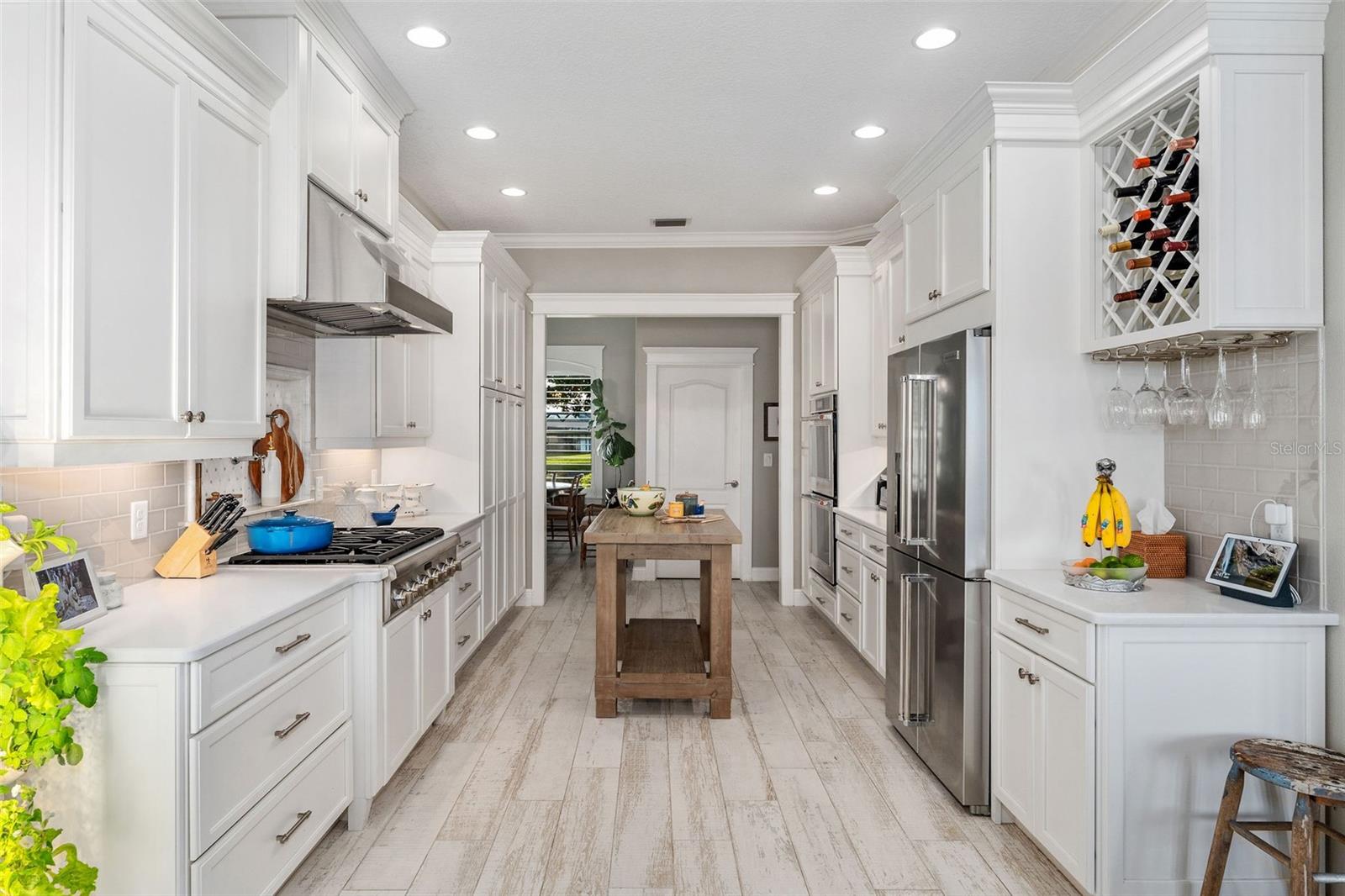 Image 8 of 33 For 16744 Bay Club Drive