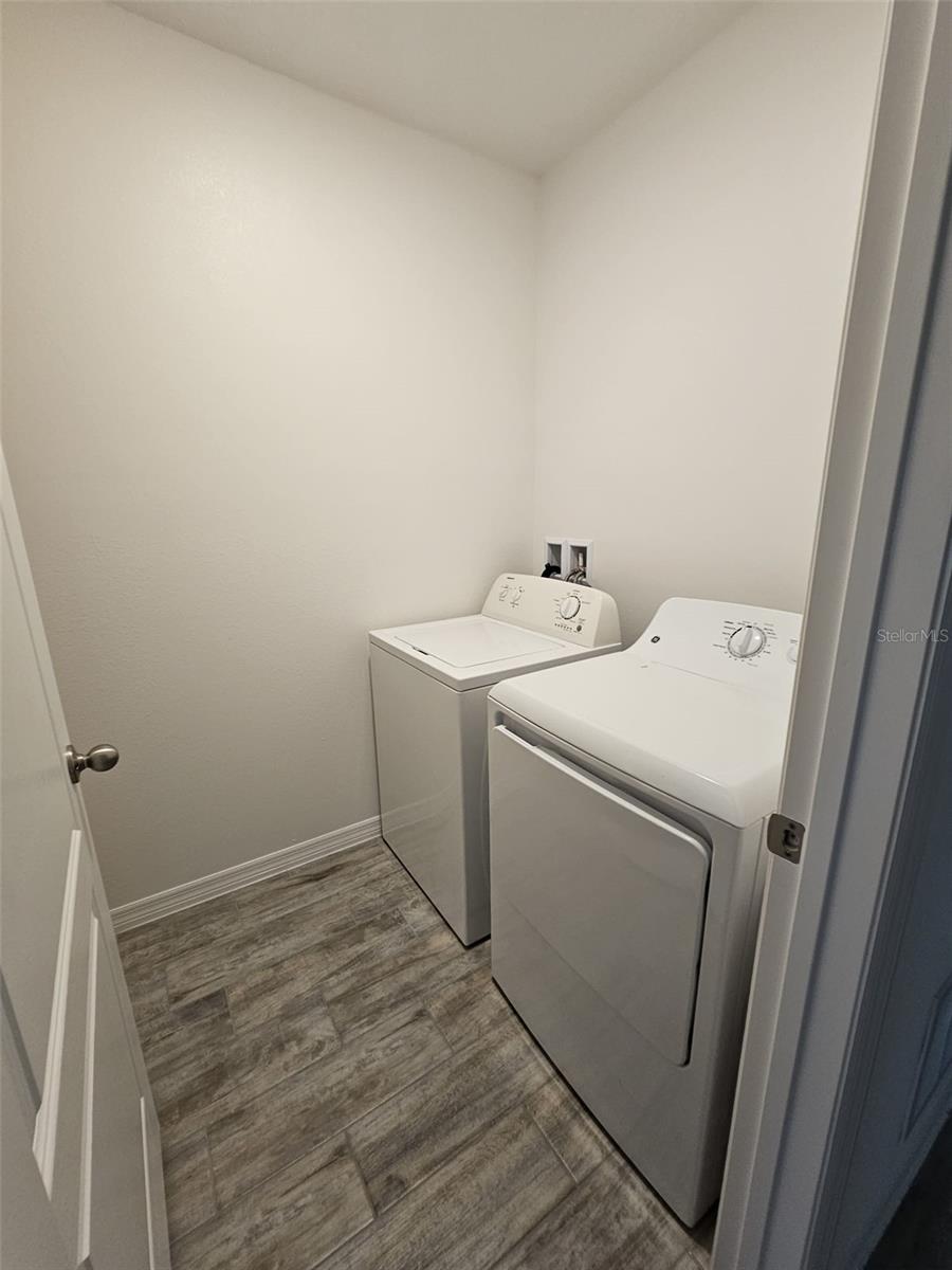 Image 23 of 43 For 1408 Oak Marsh Street