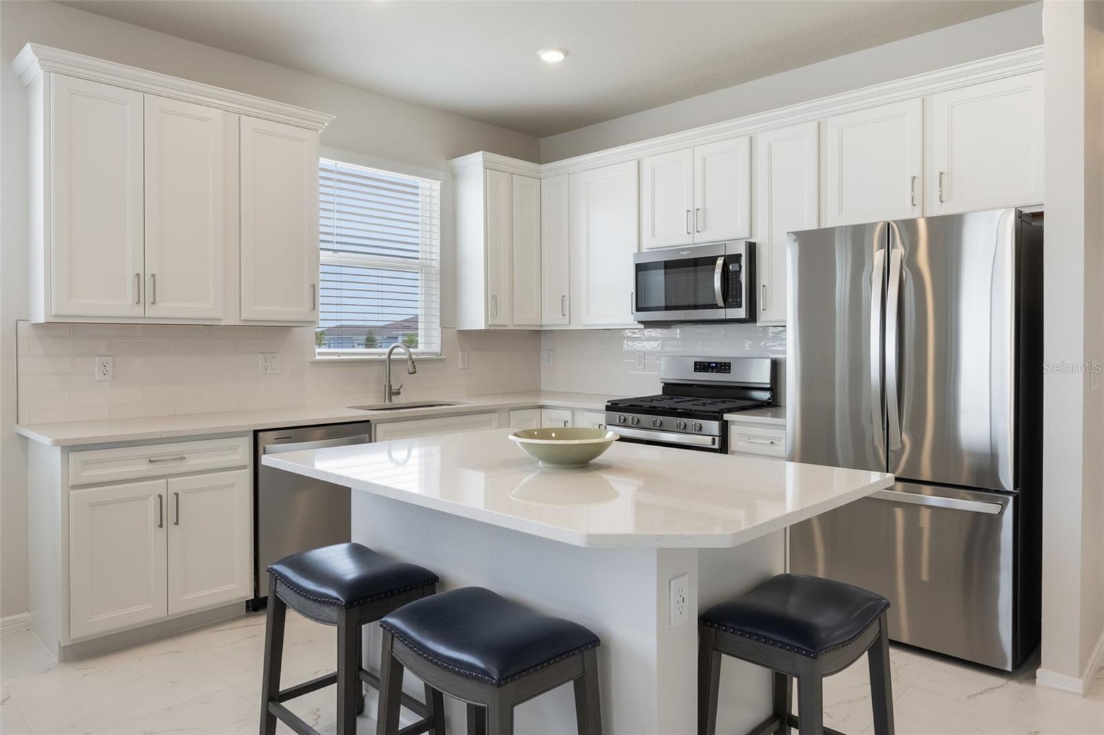 Image 13 of 36 For 13562 Pearl Beach Street