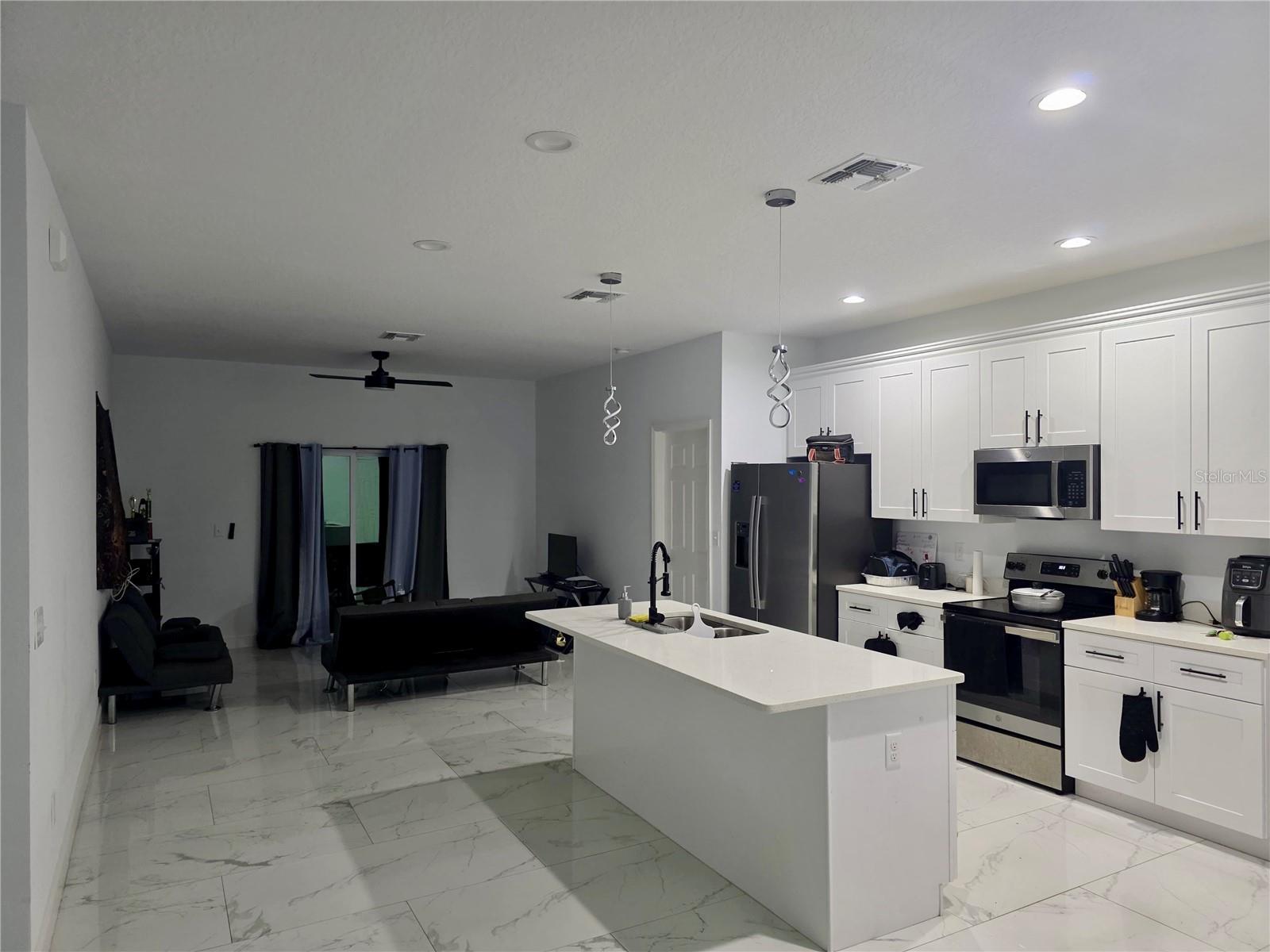 Image 2 of 10 For 1695 Schaub Avenue