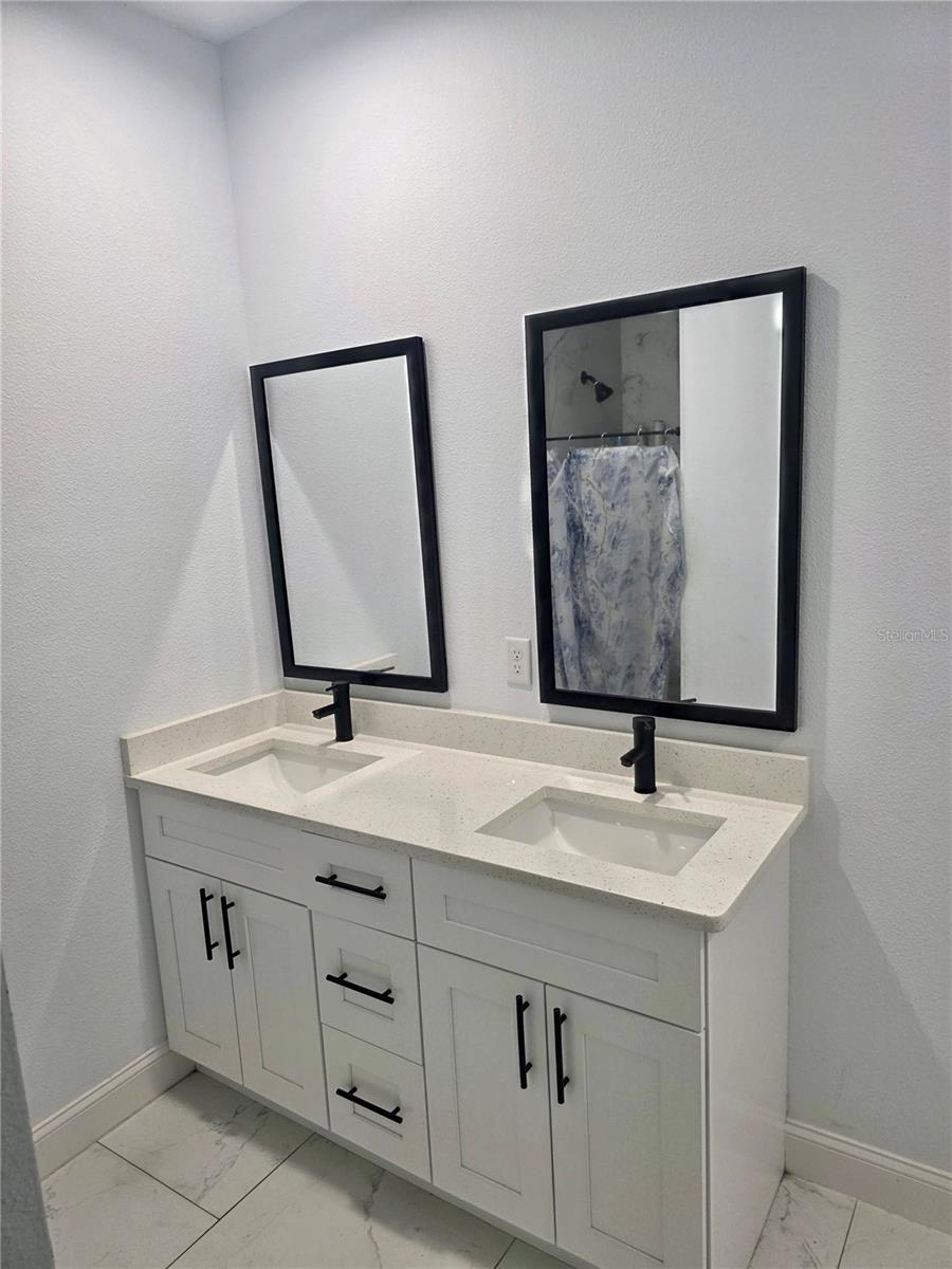 Image 3 of 10 For 1695 Schaub Avenue