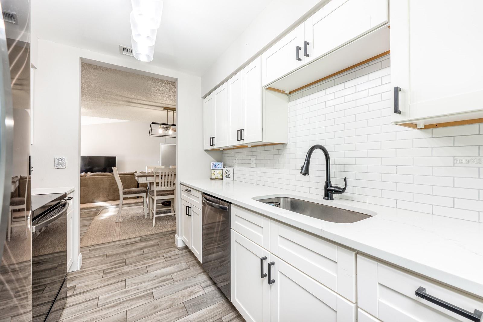 Image 16 of 51 For 3606 Tree Line Way