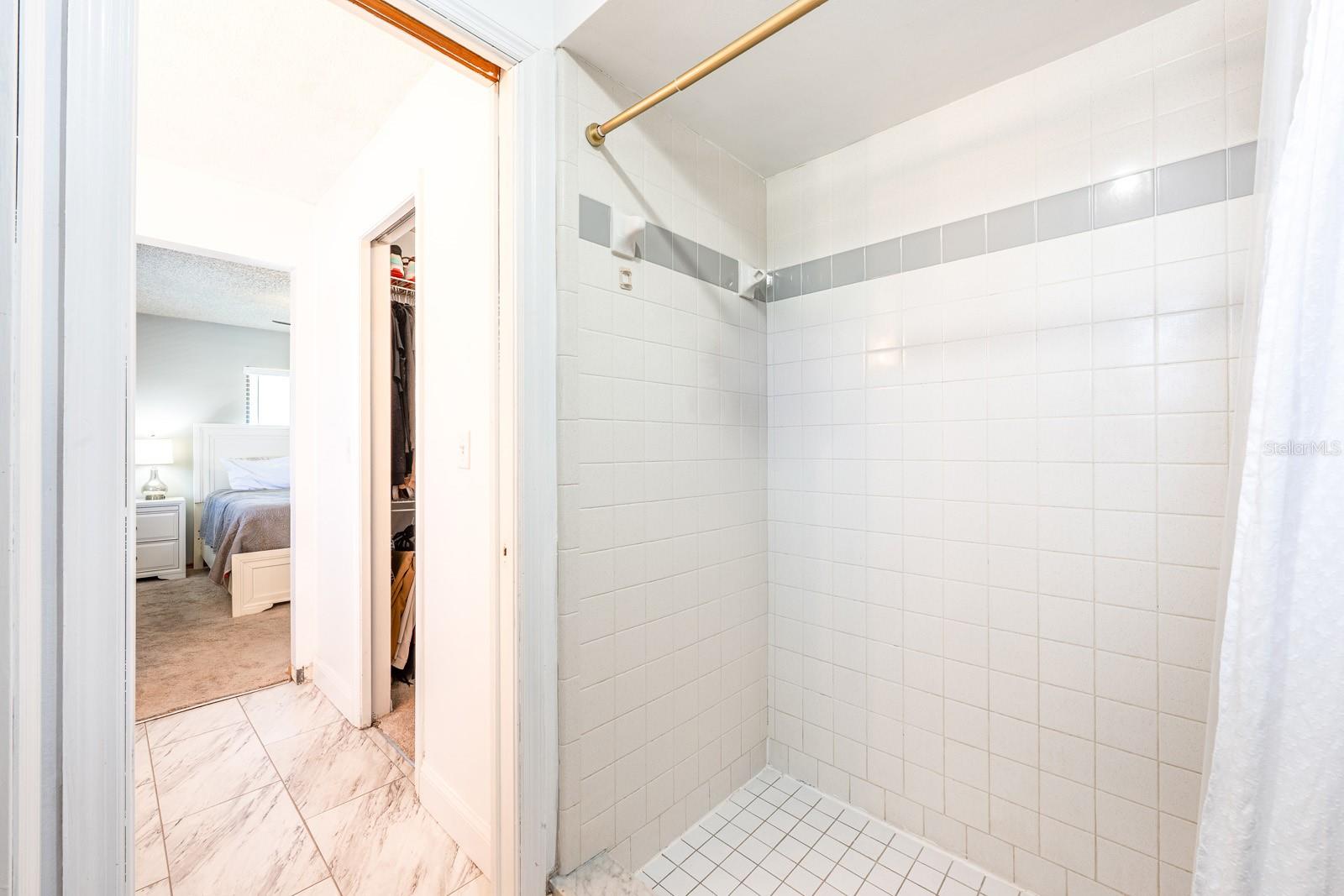 Image 38 of 51 For 3606 Tree Line Way