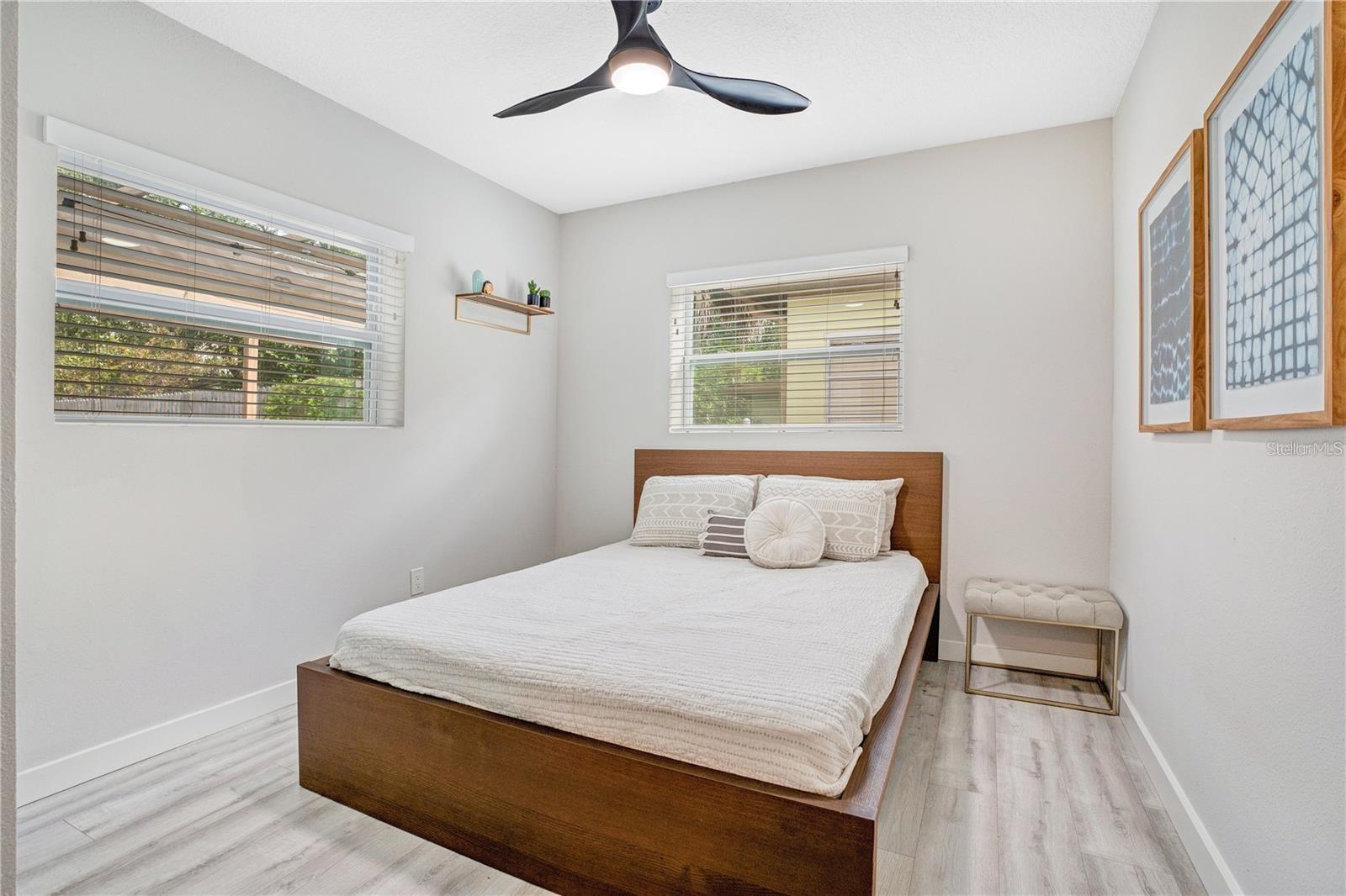 Image 11 of 15 For 1891 Oglesby Avenue