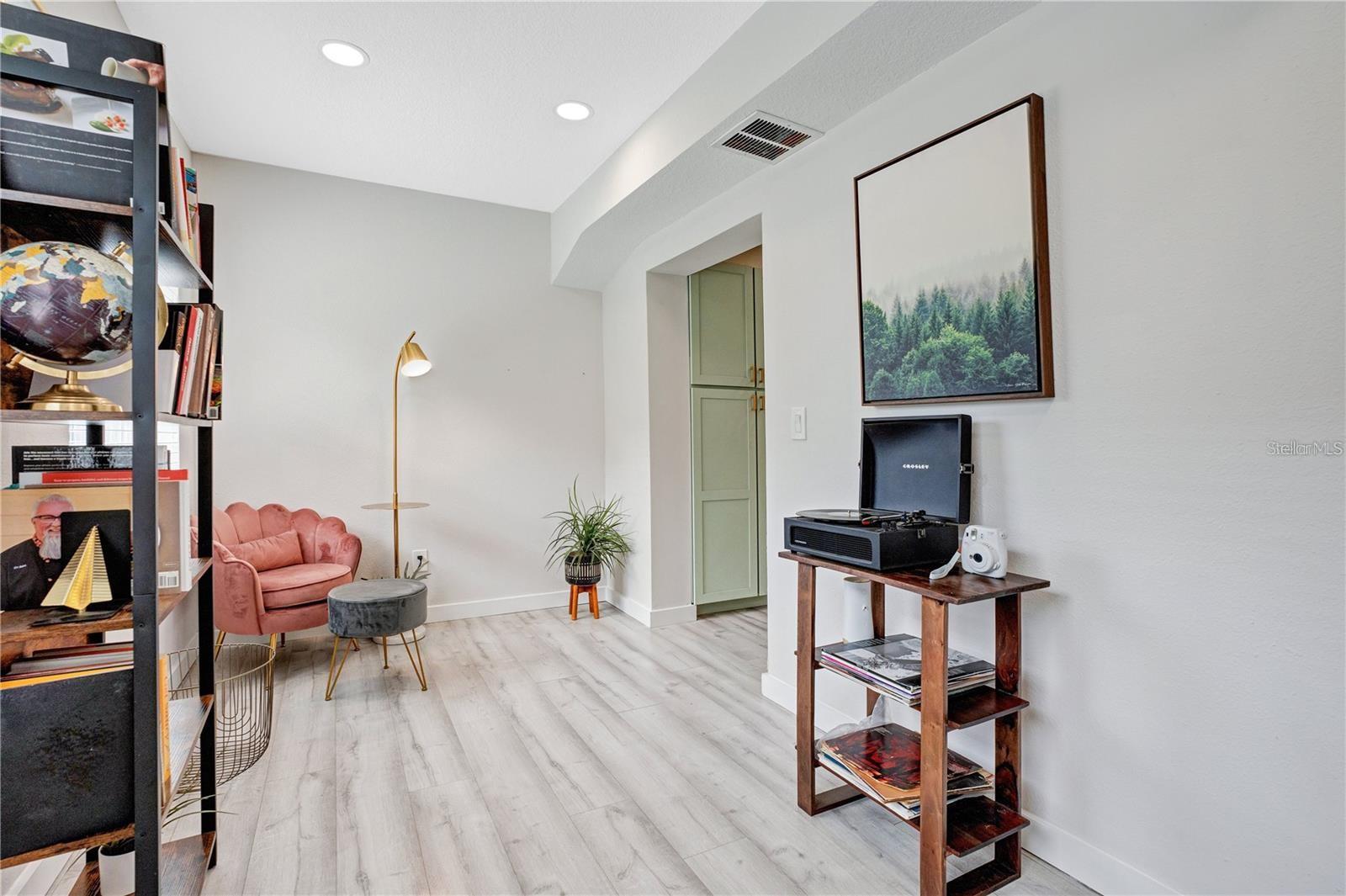 Image 2 of 15 For 1891 Oglesby Avenue