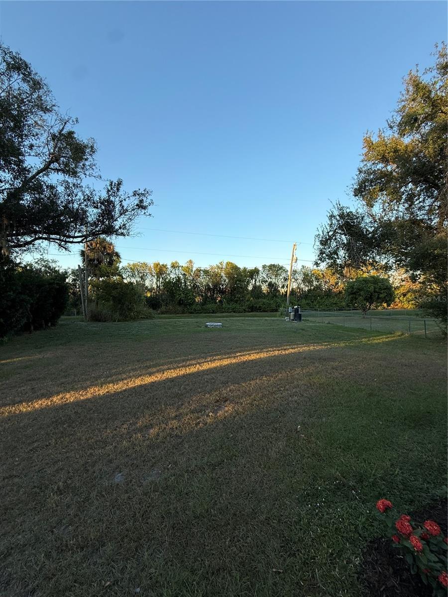 Image 3 of 18 For 5347 Antoinette Street