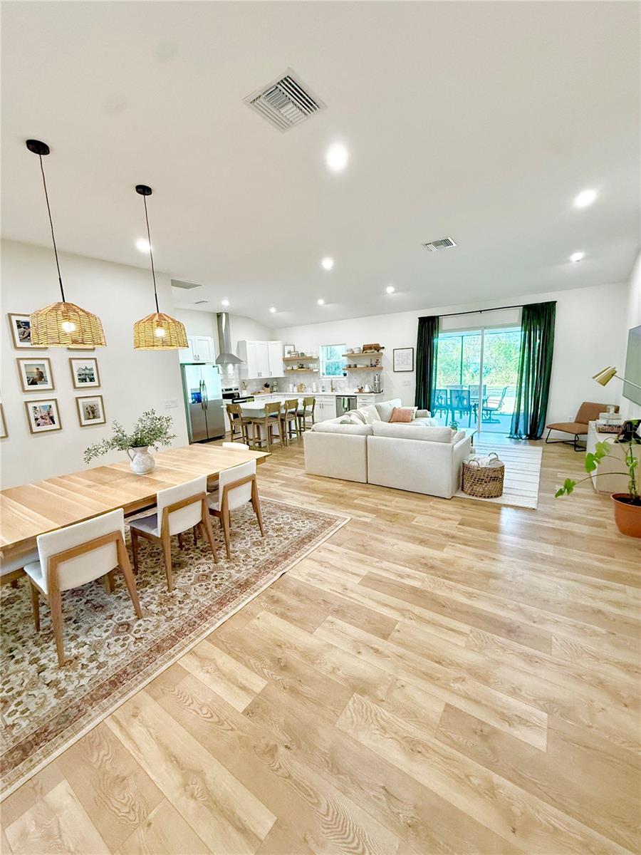 Image 5 of 18 For 5347 Antoinette Street