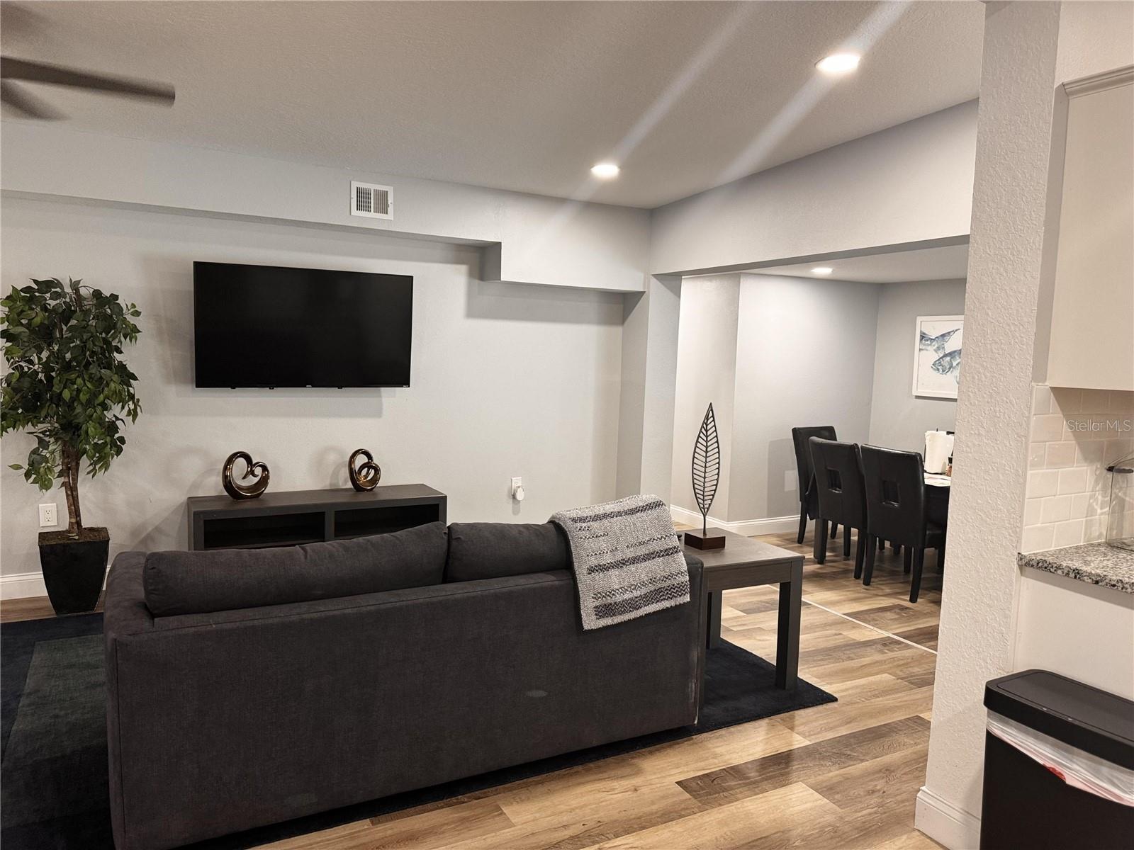 Image 4 of 26 For 100 Coleman Circle