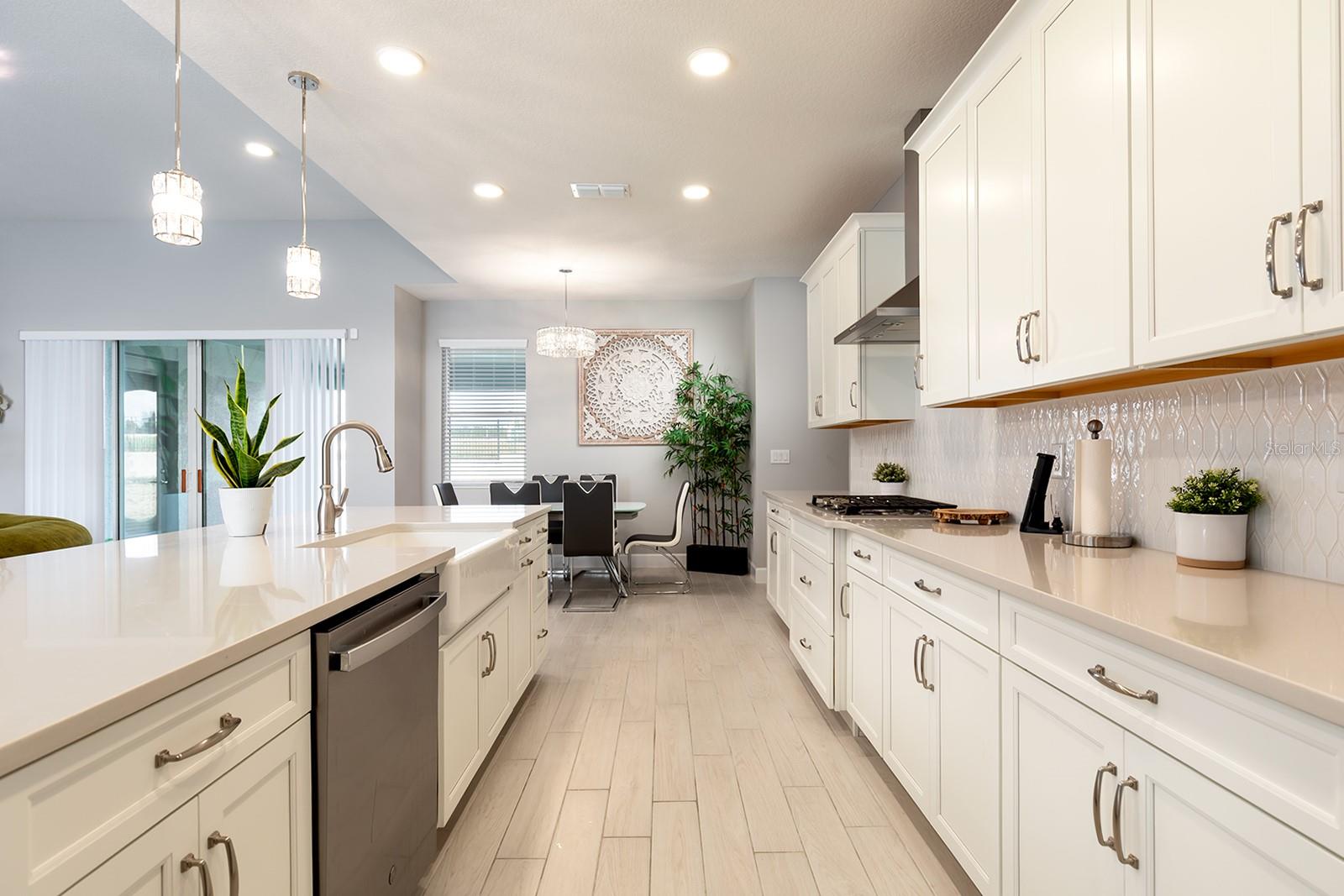 Image 12 of 40 For 3271 Roseville Drive