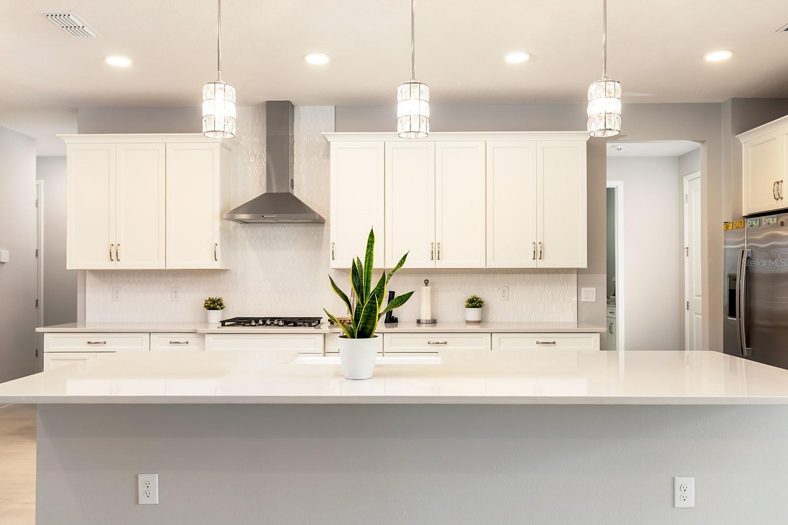 Image 15 of 40 For 3271 Roseville Drive