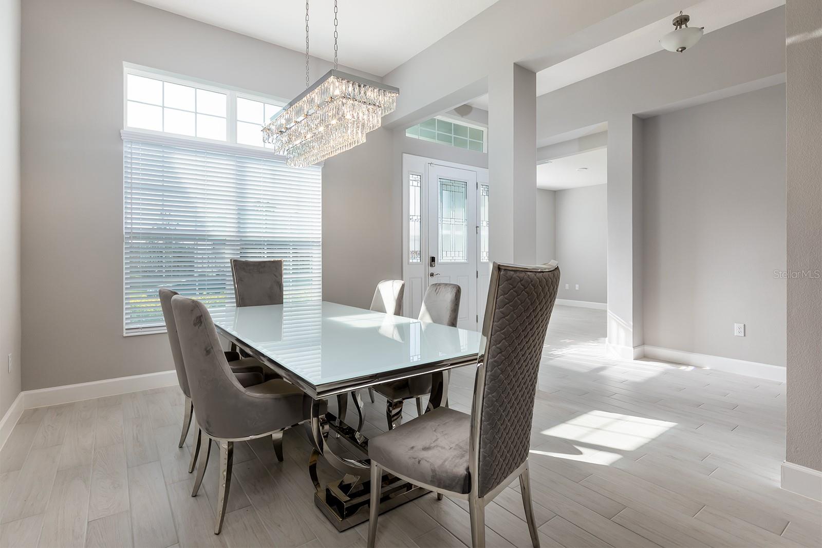 Image 16 of 40 For 3271 Roseville Drive