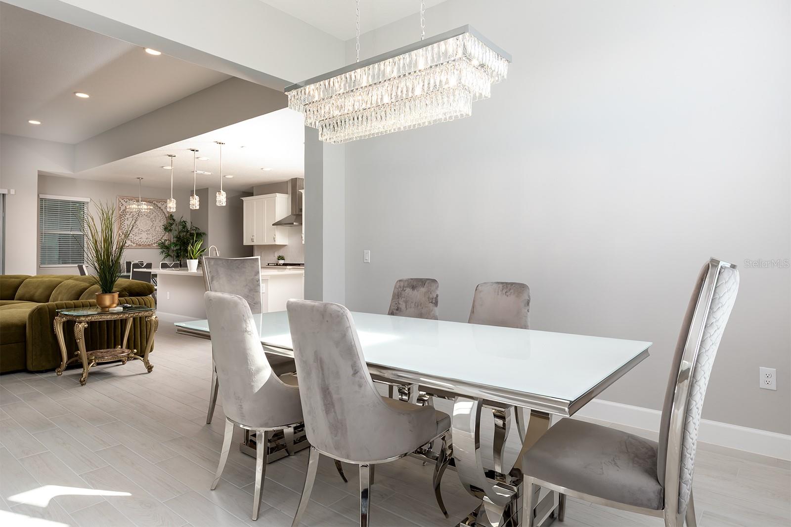 Image 17 of 40 For 3271 Roseville Drive