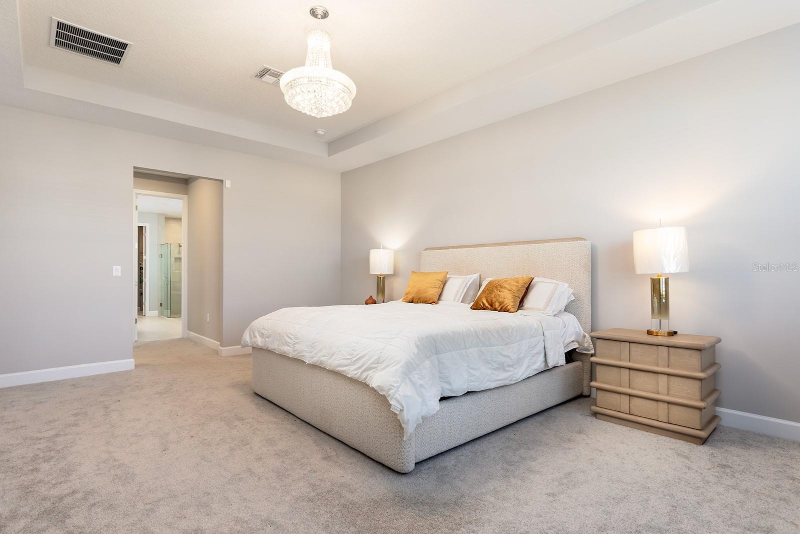 Image 19 of 40 For 3271 Roseville Drive