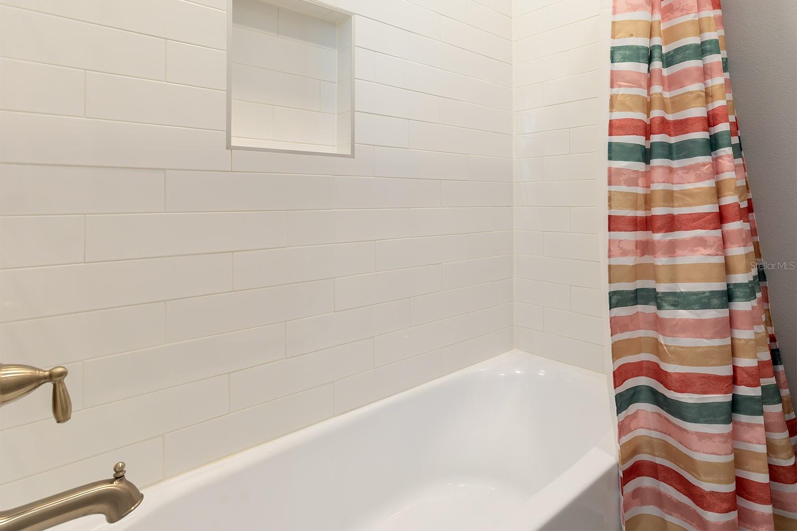 Image 26 of 40 For 3271 Roseville Drive