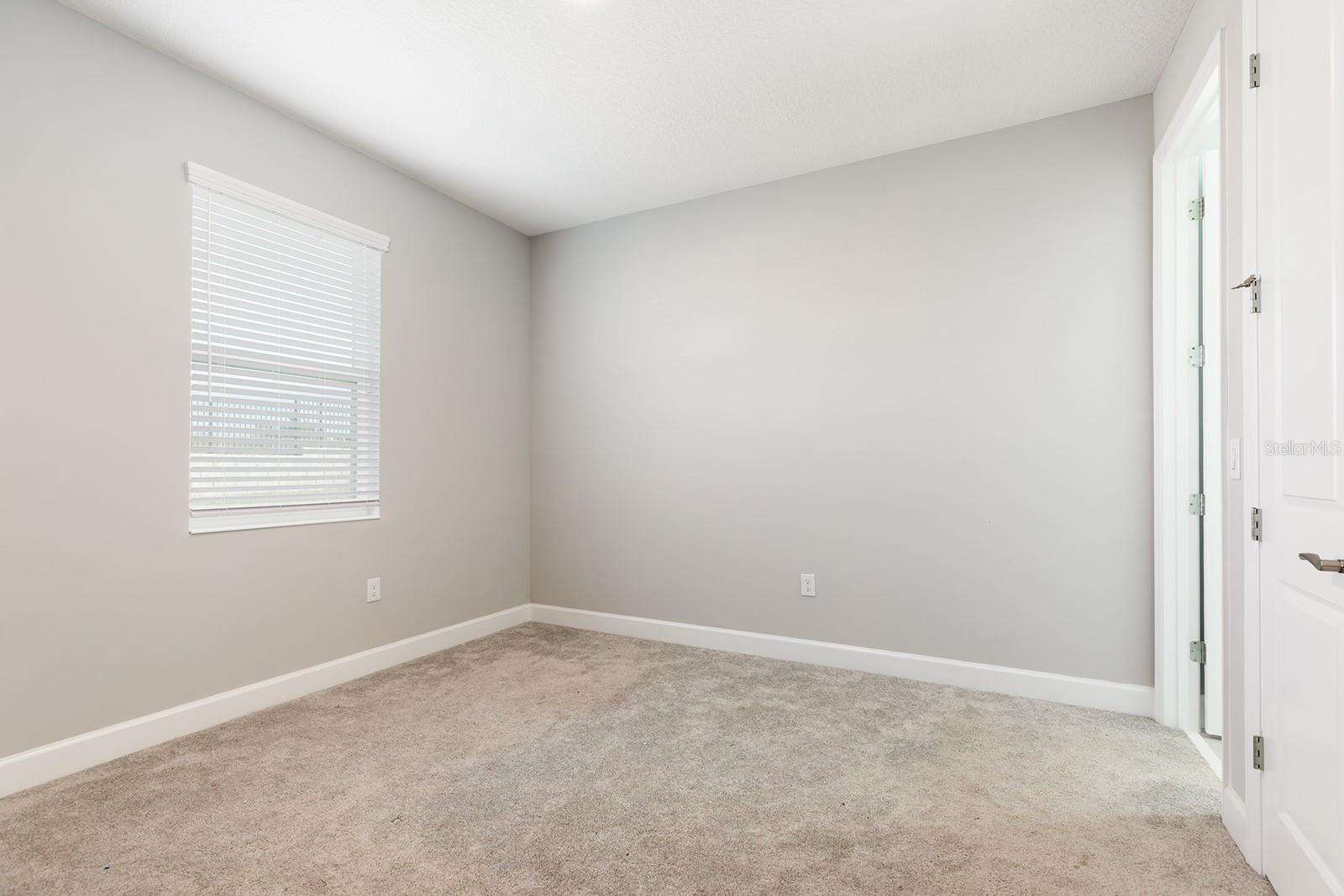 Image 29 of 40 For 3271 Roseville Drive