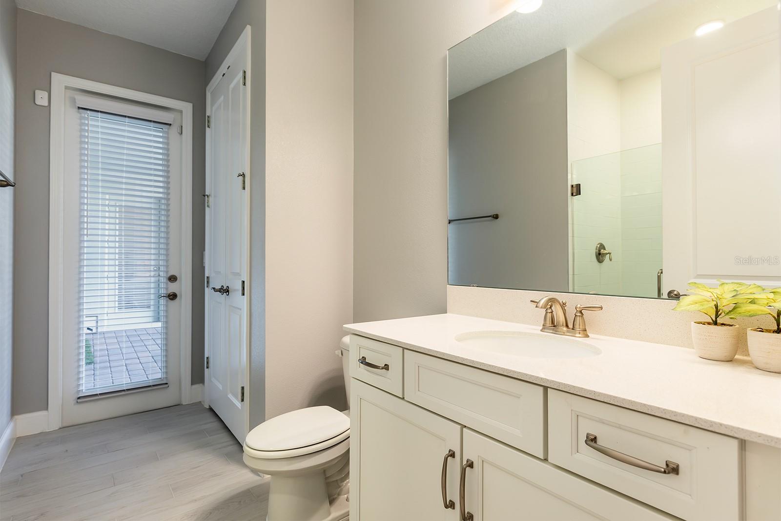 Image 32 of 40 For 3271 Roseville Drive