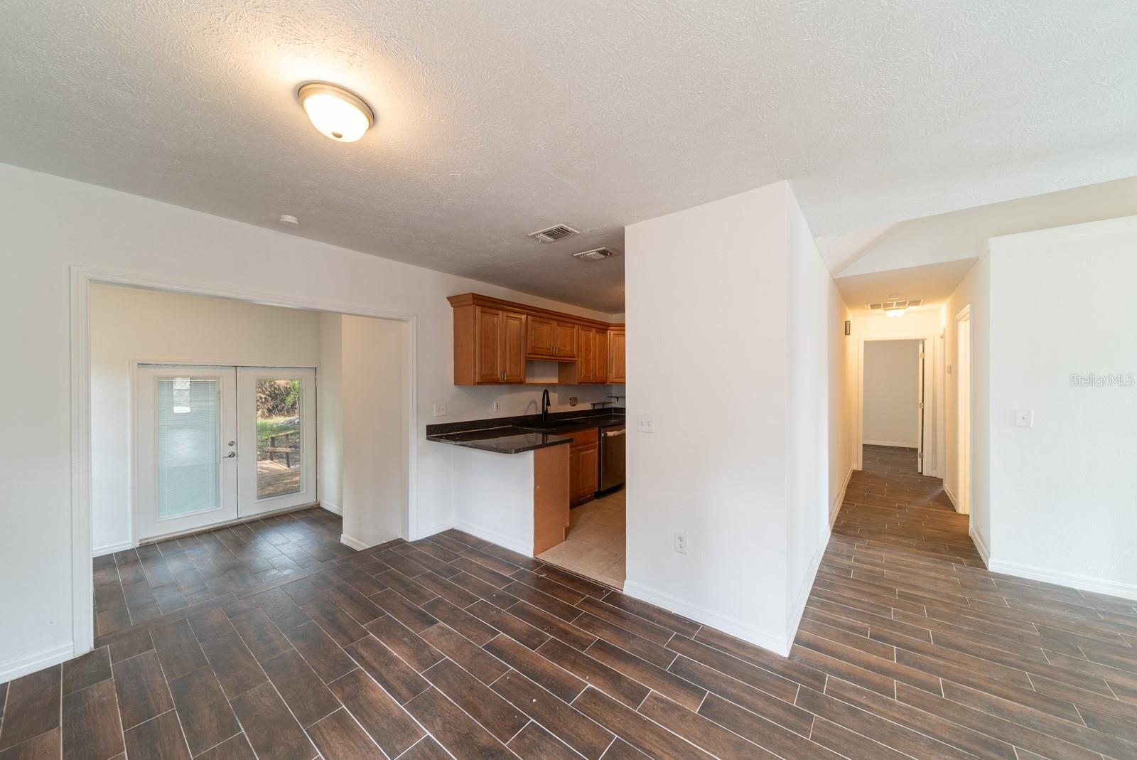 Image 6 of 41 For 6345 Hatcher Road