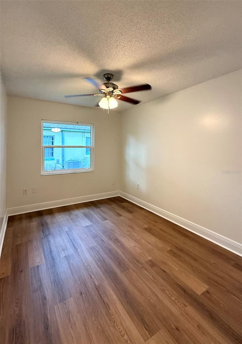 Image 16 of 32 For 301 26 Street