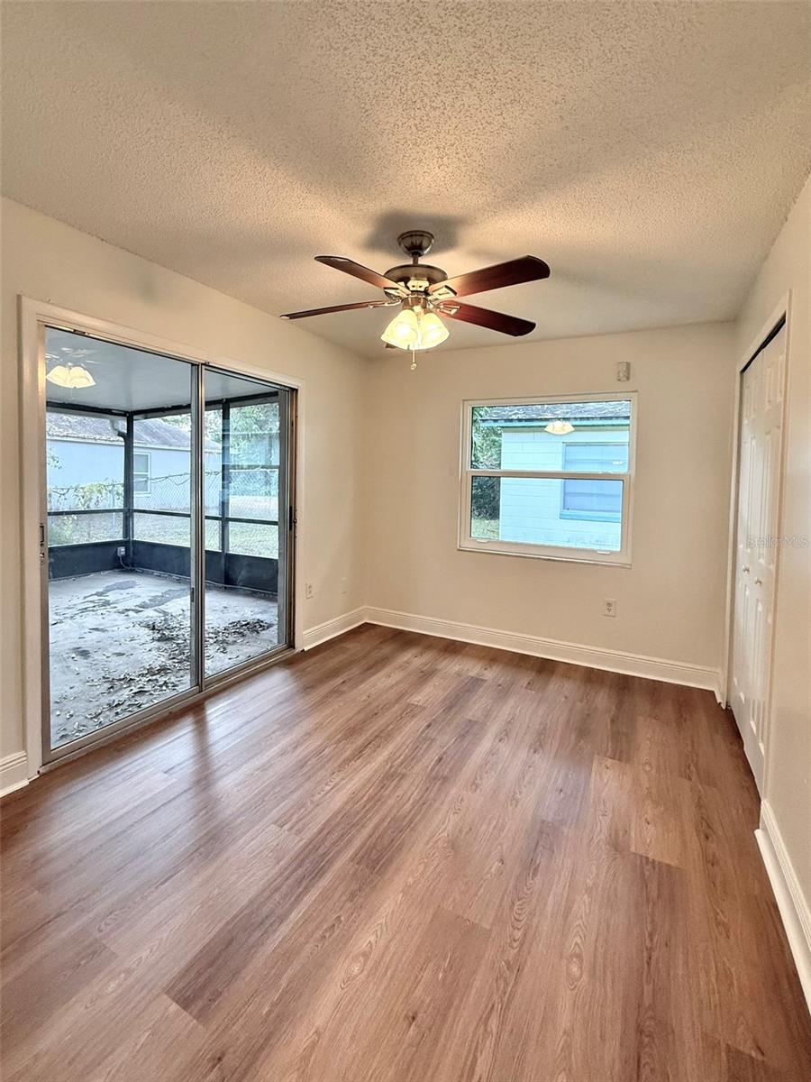 Image 18 of 32 For 301 26 Street