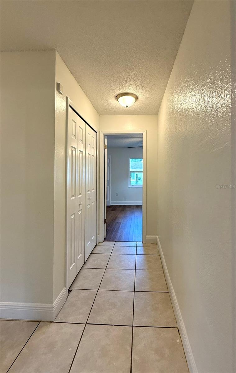 Image 21 of 32 For 301 26 Street