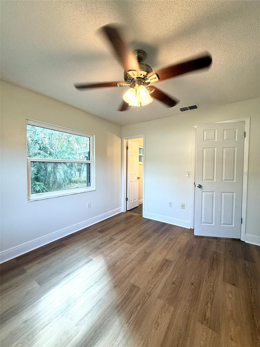 Image 24 of 32 For 301 26 Street