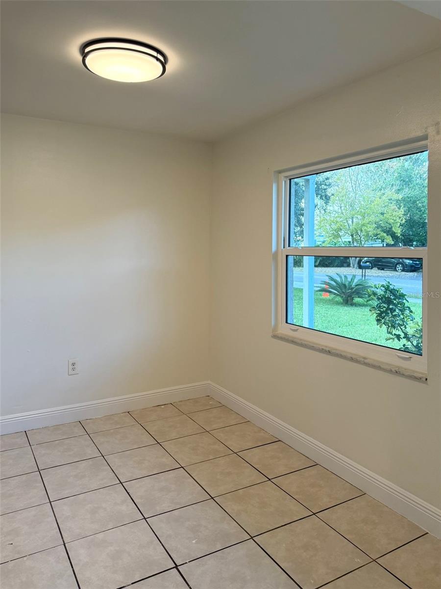 Image 5 of 32 For 301 26 Street