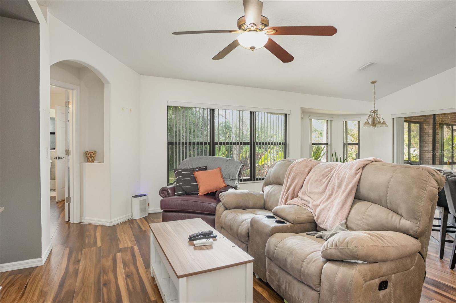 Image 8 of 30 For 1356 Canary Drive