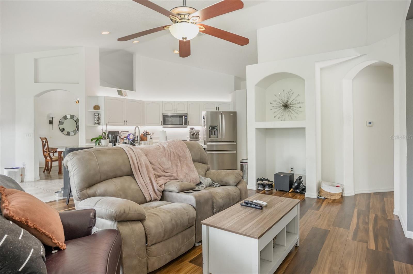 Image 9 of 30 For 1356 Canary Drive