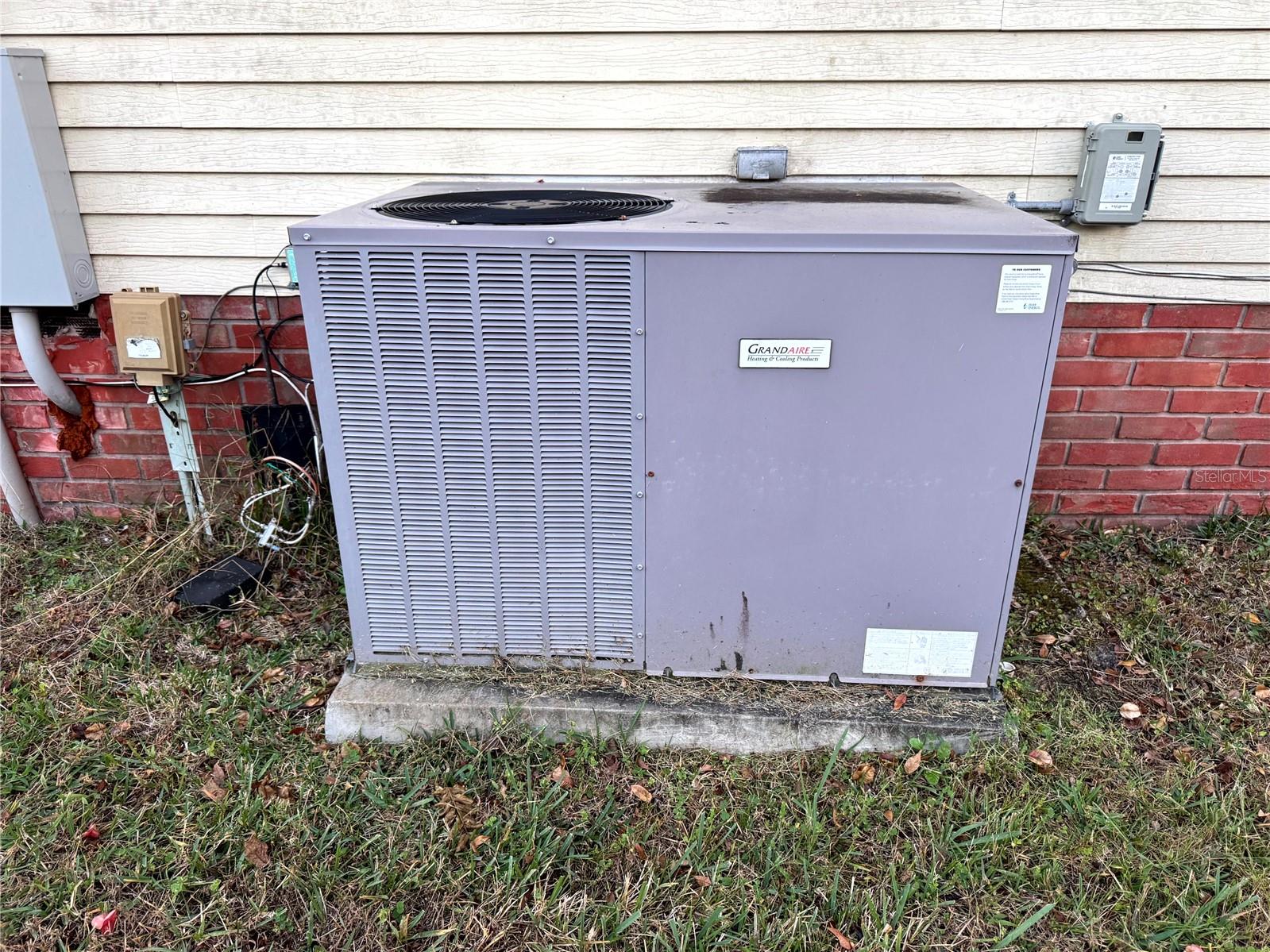 Image 17 of 49 For 813 Saint Andrews Boulevard