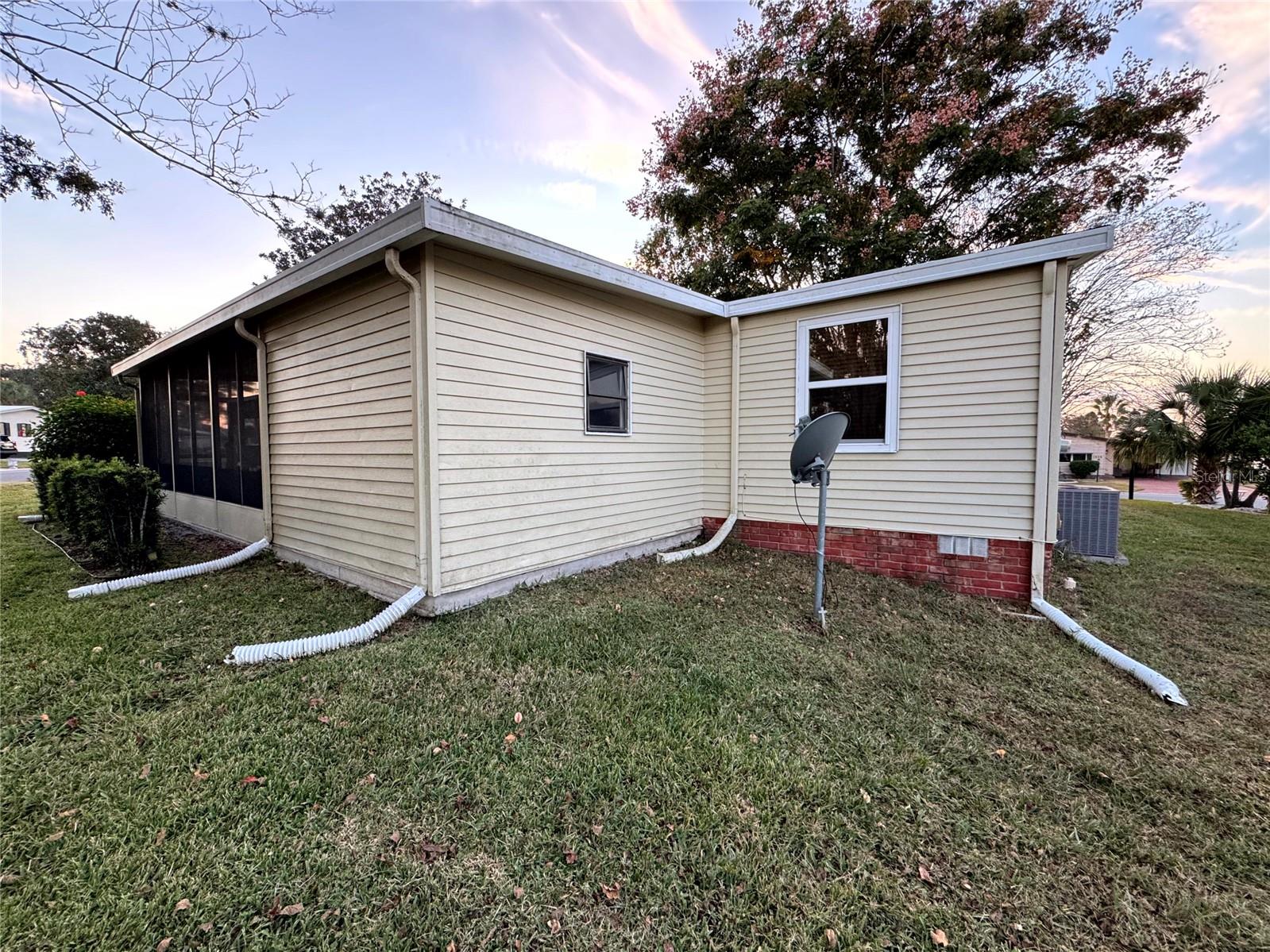 Image 27 of 49 For 813 Saint Andrews Boulevard