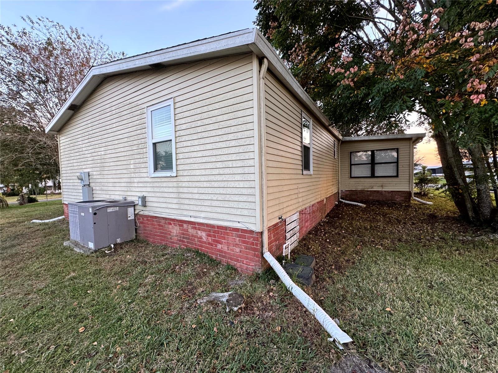 Image 40 of 49 For 813 Saint Andrews Boulevard