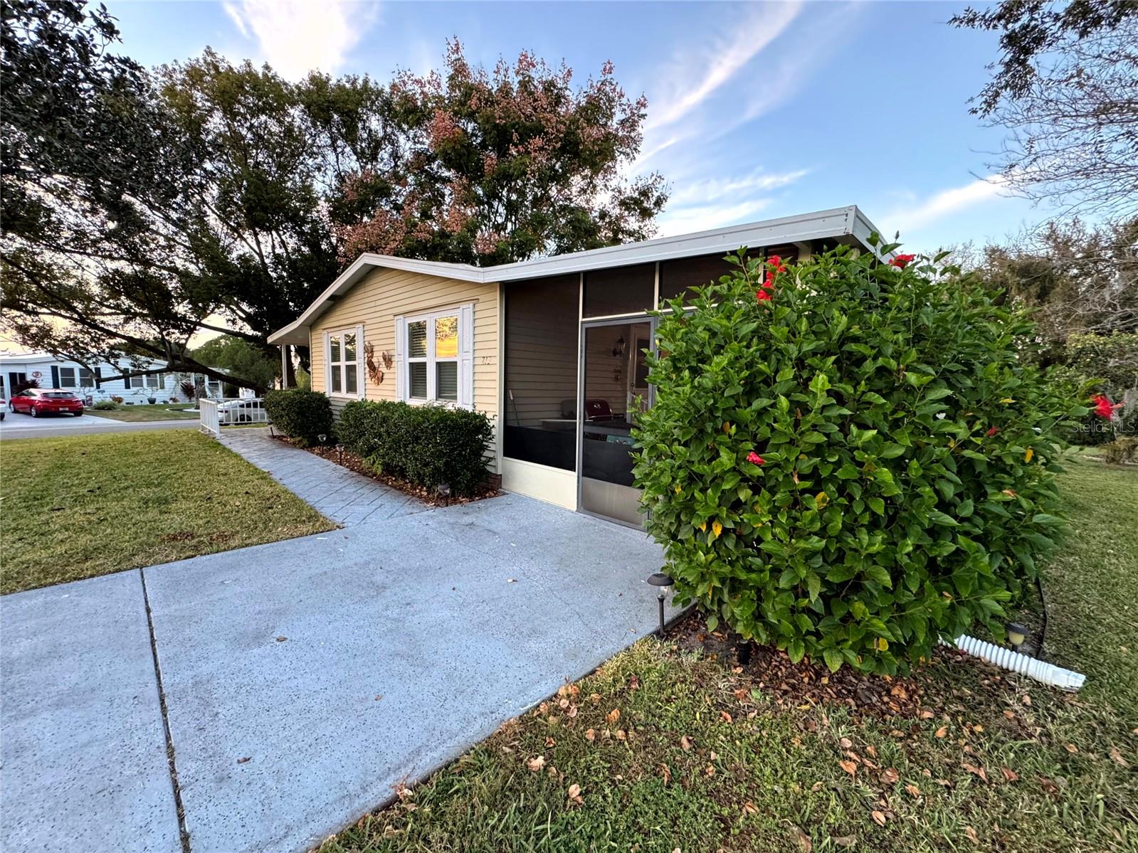 Image 43 of 49 For 813 Saint Andrews Boulevard