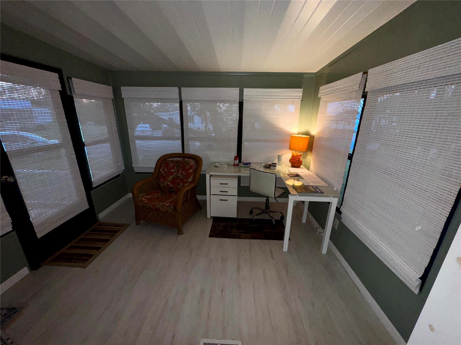 Image 9 of 49 For 813 Saint Andrews Boulevard