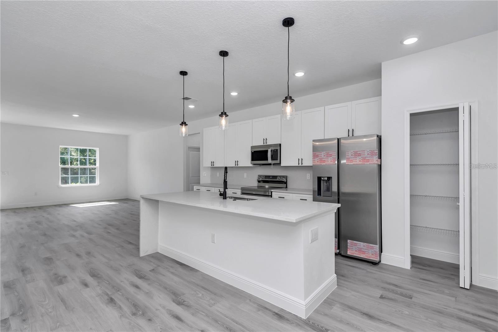 Listing photo id 15 for 9311 Sherman Drive